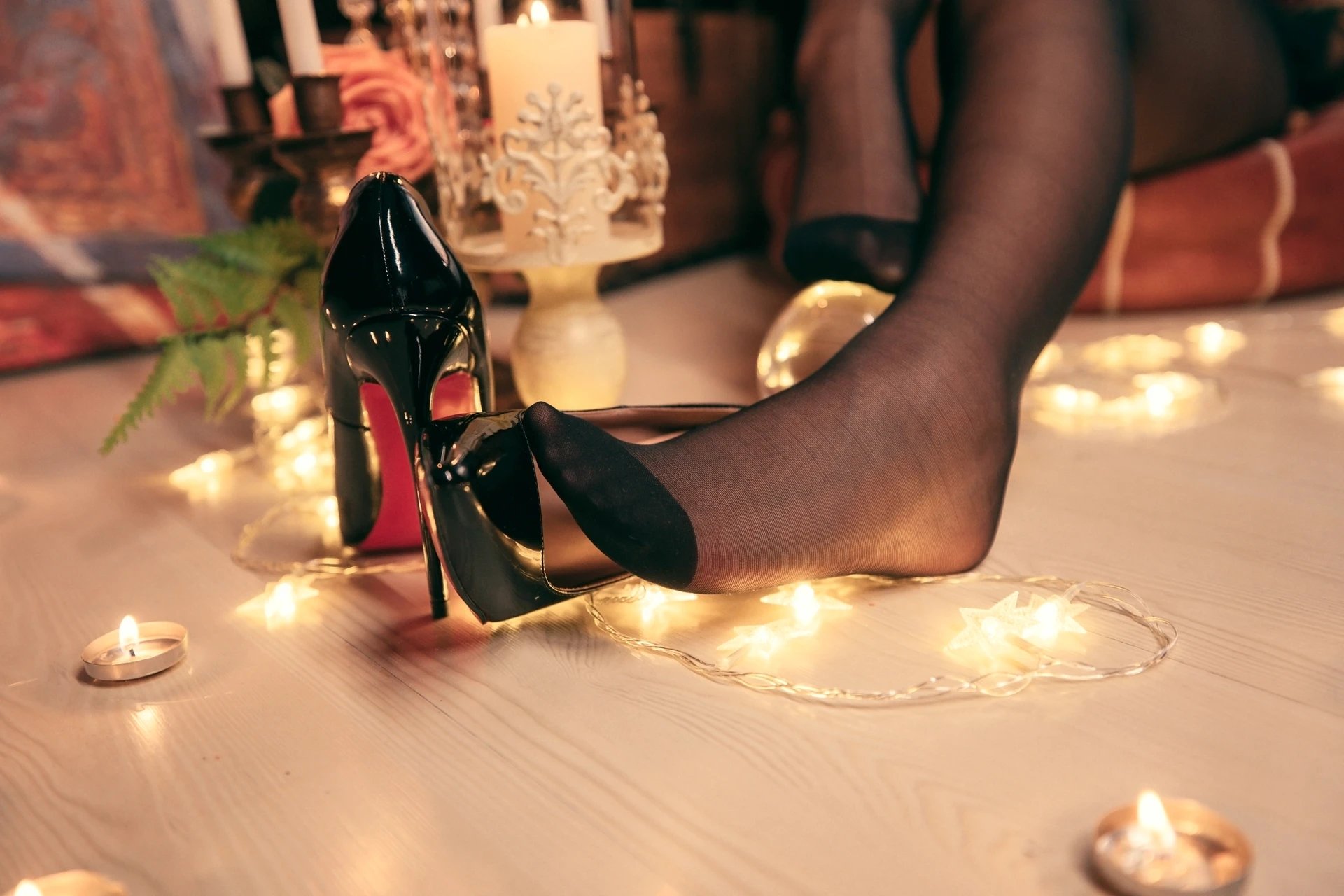 神楽坂真冬 第三季 序号19：《光の囁き 》光の修女 [150P2V-884MB]修女, 内衣, 双马尾, 白丝, 神楽坂真冬, 美腿, 美足, 高跟鞋, 黑丝