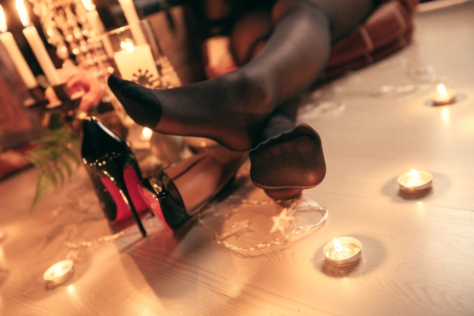 神楽坂真冬 第三季 序号19：《光の囁き 》光の修女 [150P2V-884MB]修女, 内衣, 双马尾, 白丝, 神楽坂真冬, 美腿, 美足, 高跟鞋, 黑丝