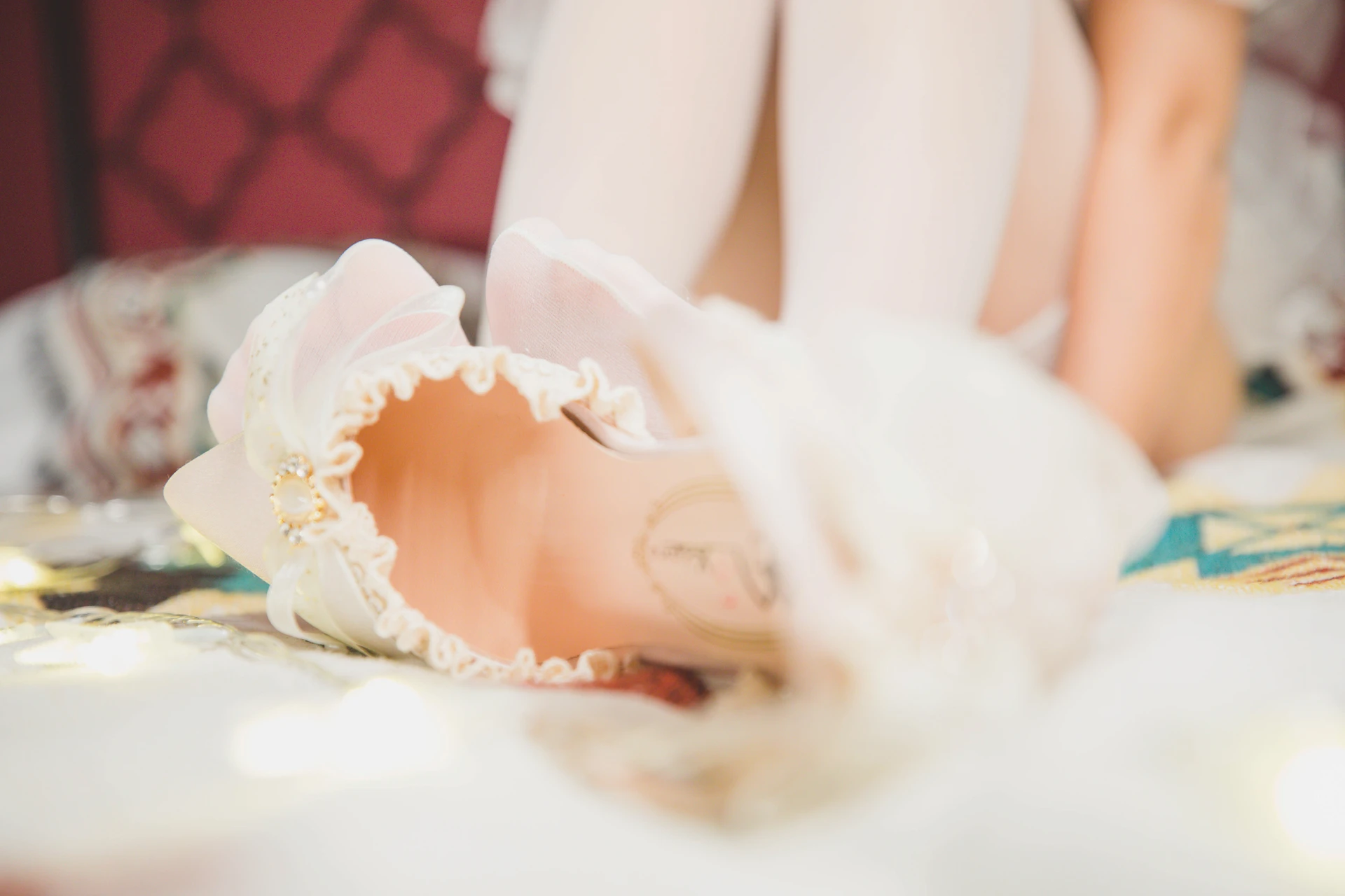 神楽坂真冬 第三季 序号19：《光の囁き 》光の修女 [150P2V-884MB]修女, 内衣, 双马尾, 白丝, 神楽坂真冬, 美腿, 美足, 高跟鞋, 黑丝