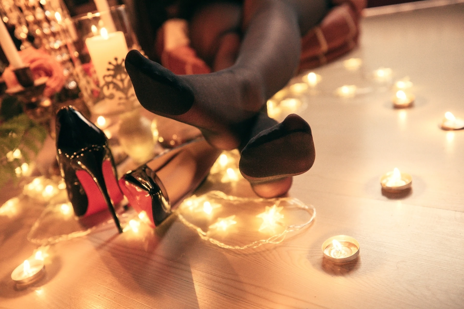 神楽坂真冬 第三季 序号19：《光の囁き 》光の修女 [150P2V-884MB]修女, 内衣, 双马尾, 白丝, 神楽坂真冬, 美腿, 美足, 高跟鞋, 黑丝