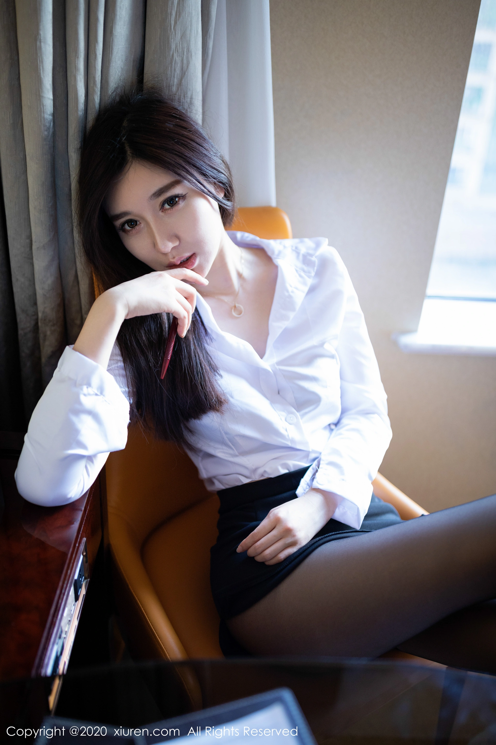 XIUREN秀人网 2020.01.15 NO.1933 伊思思[50+1P／212M]