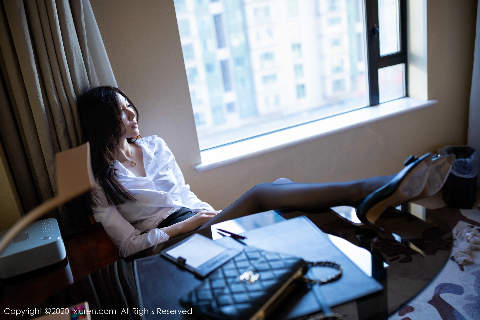 XIUREN秀人网 2020.01.15 NO.1933 伊思思[50+1P／212M]