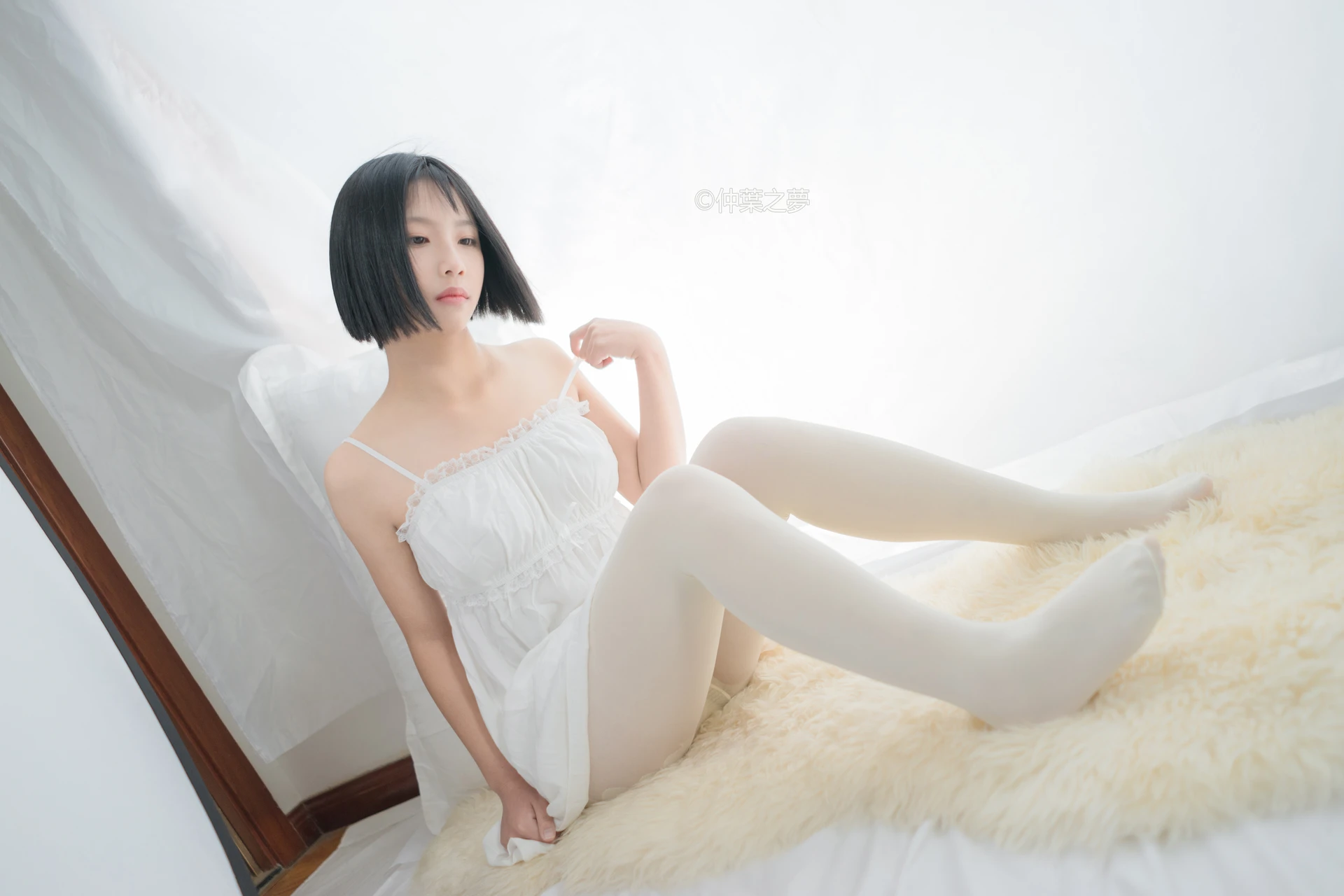 轻兰映画 Grand.001 [73P-117M]白丝, 美腿, 美足, 轻兰映画