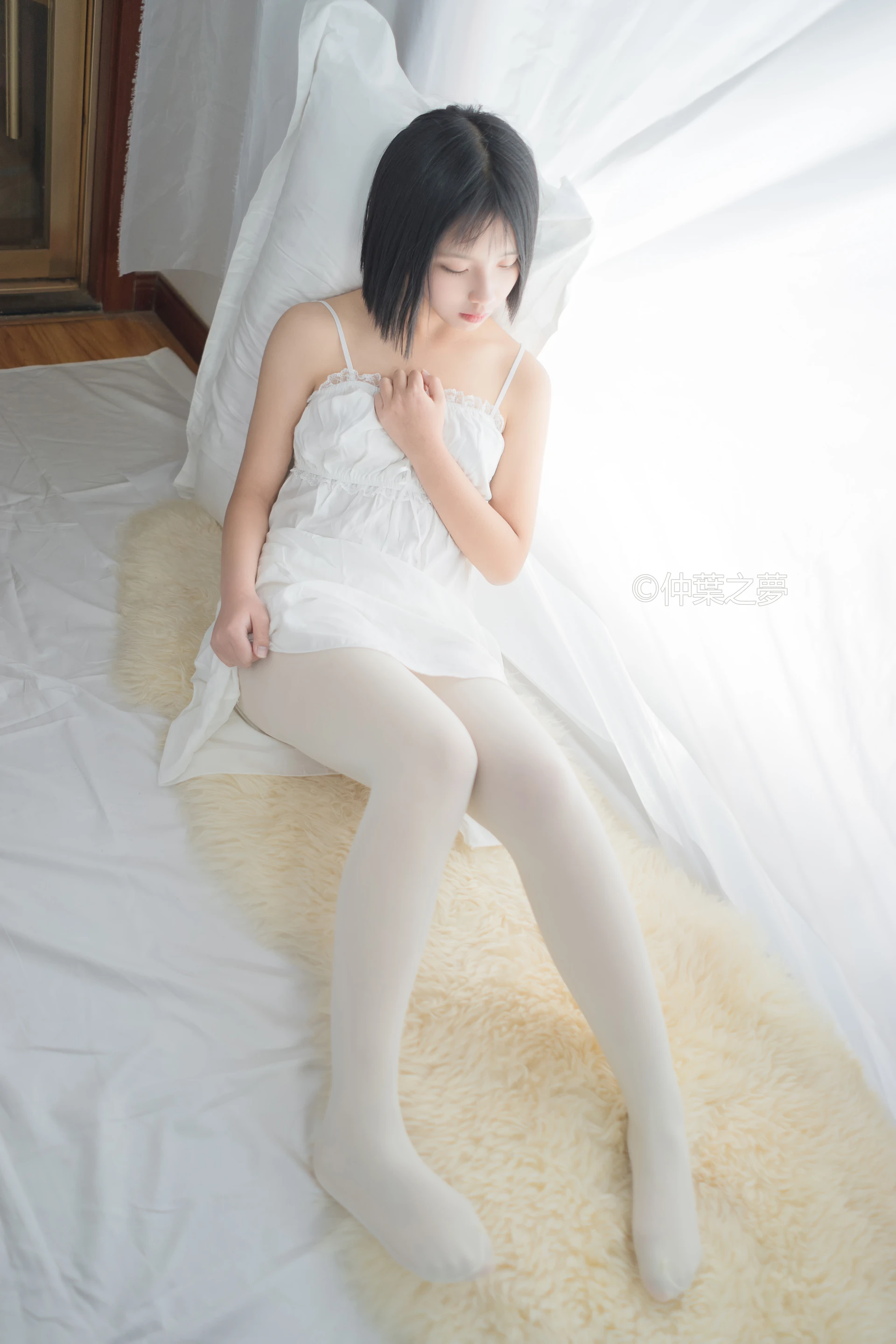 轻兰映画 Grand.001 [73P-117M]白丝, 美腿, 美足, 轻兰映画