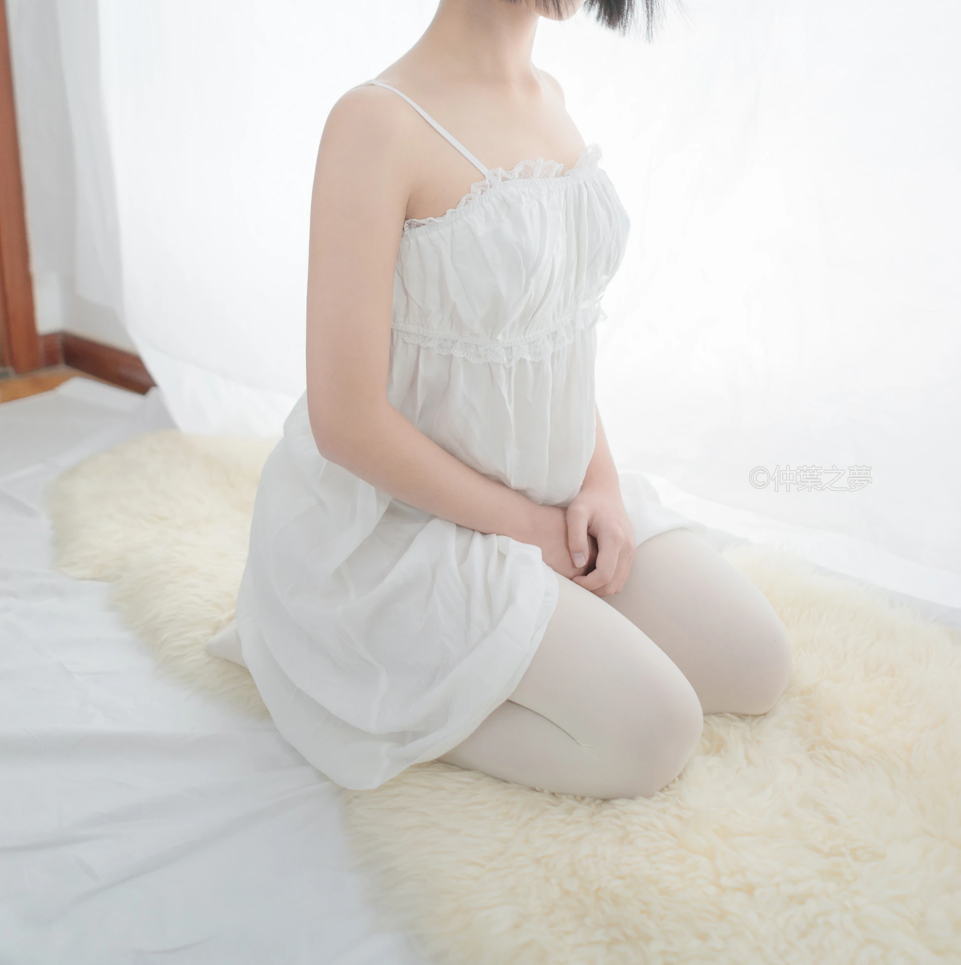 轻兰映画 Grand.001 [73P-117M]白丝, 美腿, 美足, 轻兰映画