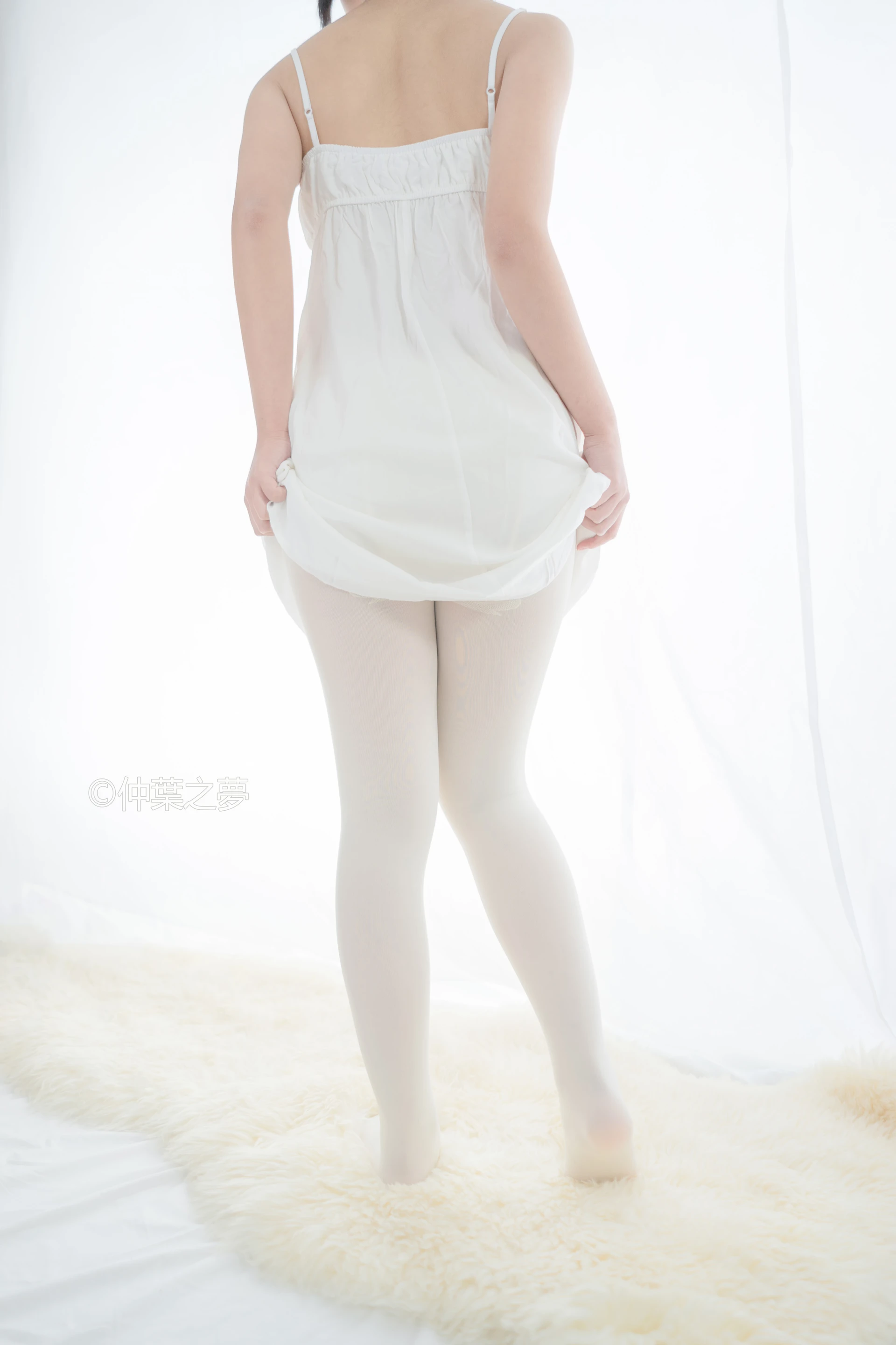 轻兰映画 Grand.001 [73P-117M]白丝, 美腿, 美足, 轻兰映画