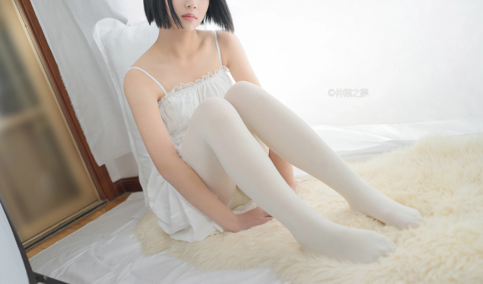 轻兰映画 Grand.001 [73P-117M]白丝, 美腿, 美足, 轻兰映画