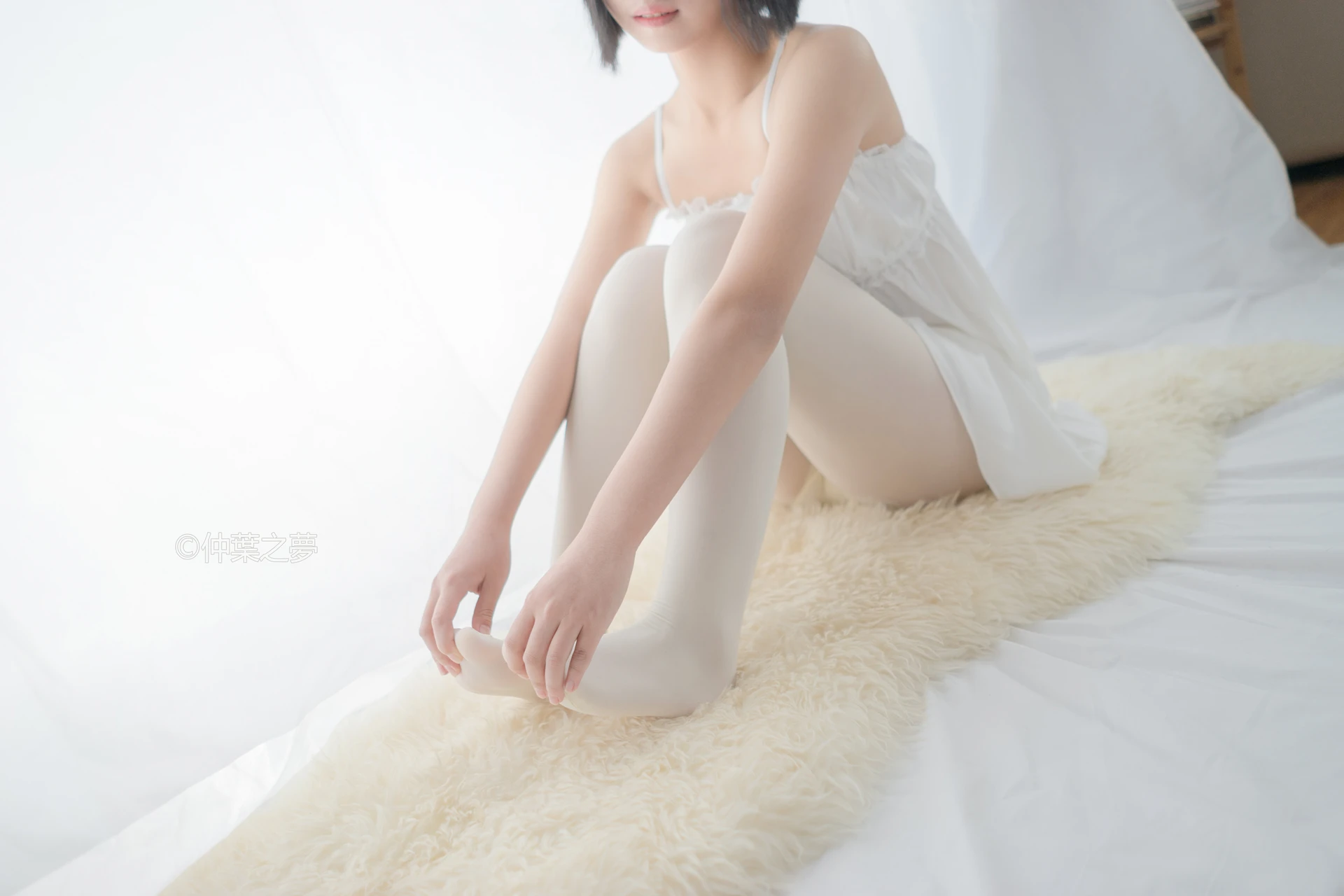 轻兰映画 Grand.001 [73P-117M]白丝, 美腿, 美足, 轻兰映画