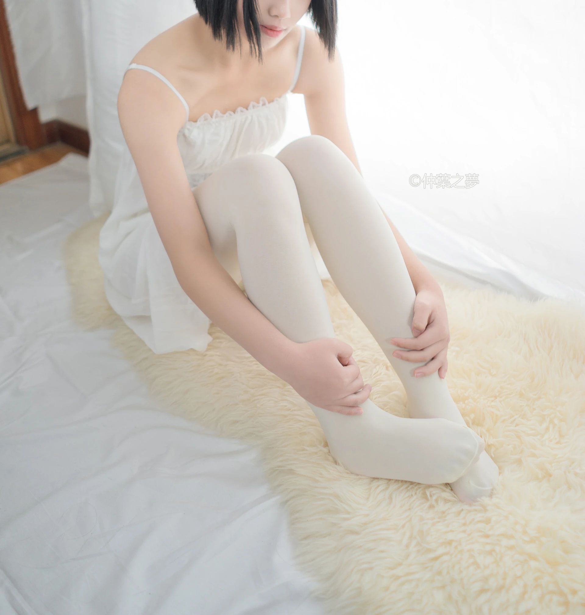 轻兰映画 Grand.001 [73P-117M]白丝, 美腿, 美足, 轻兰映画