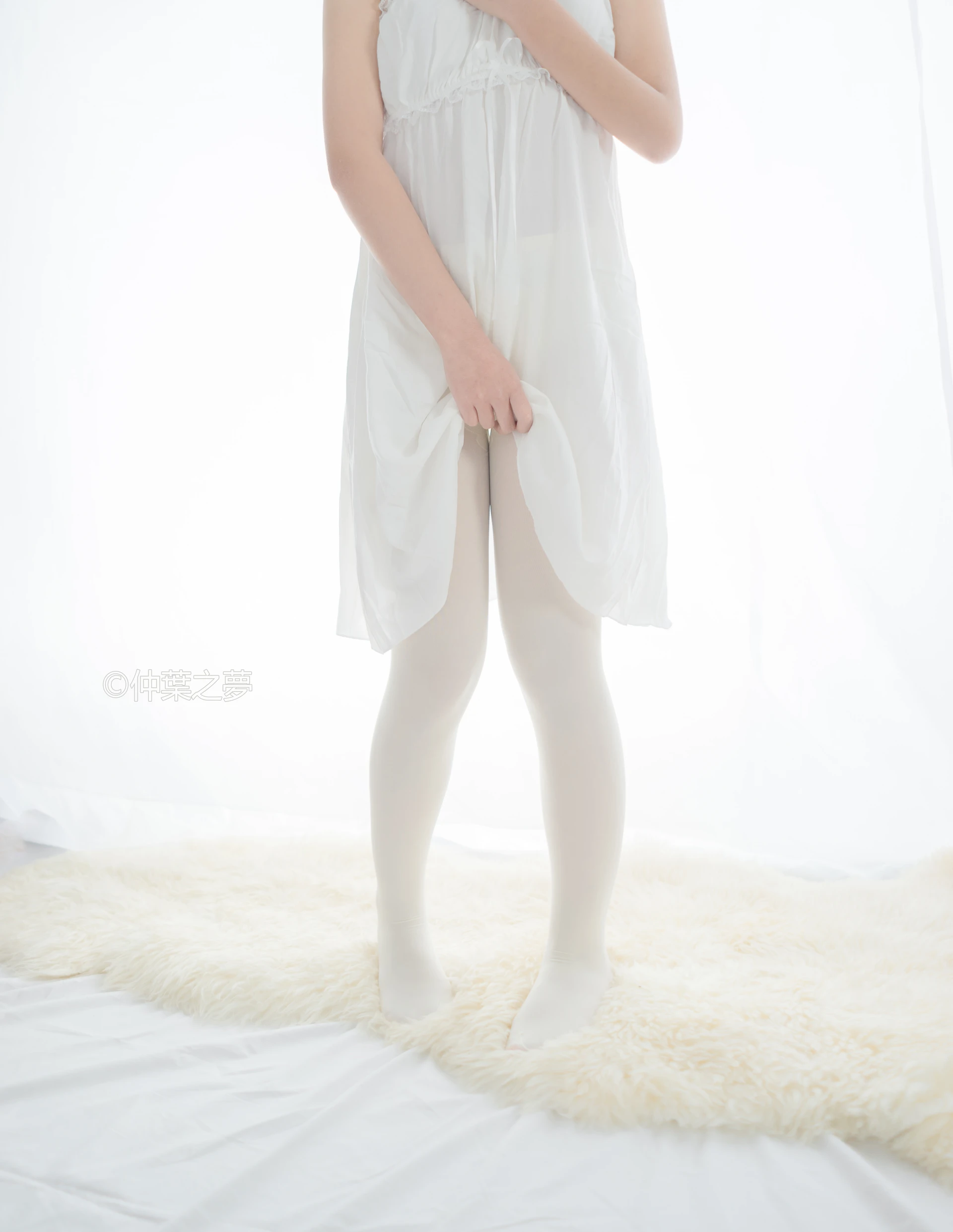 轻兰映画 Grand.001 [73P-117M]白丝, 美腿, 美足, 轻兰映画