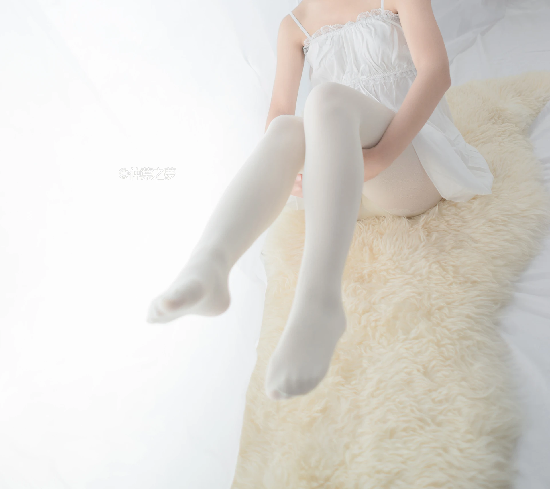 轻兰映画 Grand.001 [73P-117M]白丝, 美腿, 美足, 轻兰映画