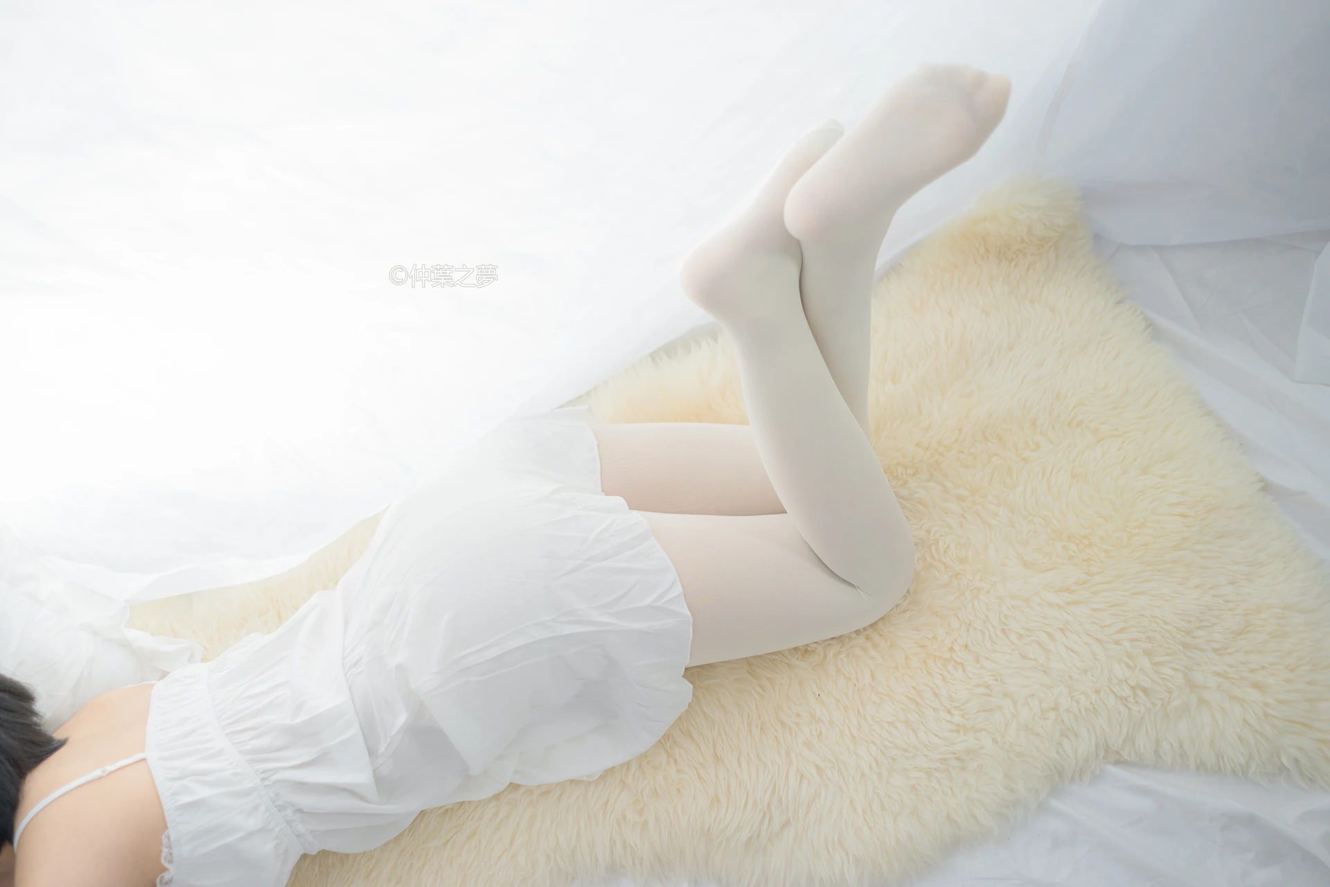 轻兰映画 Grand.001 [73P-117M]白丝, 美腿, 美足, 轻兰映画