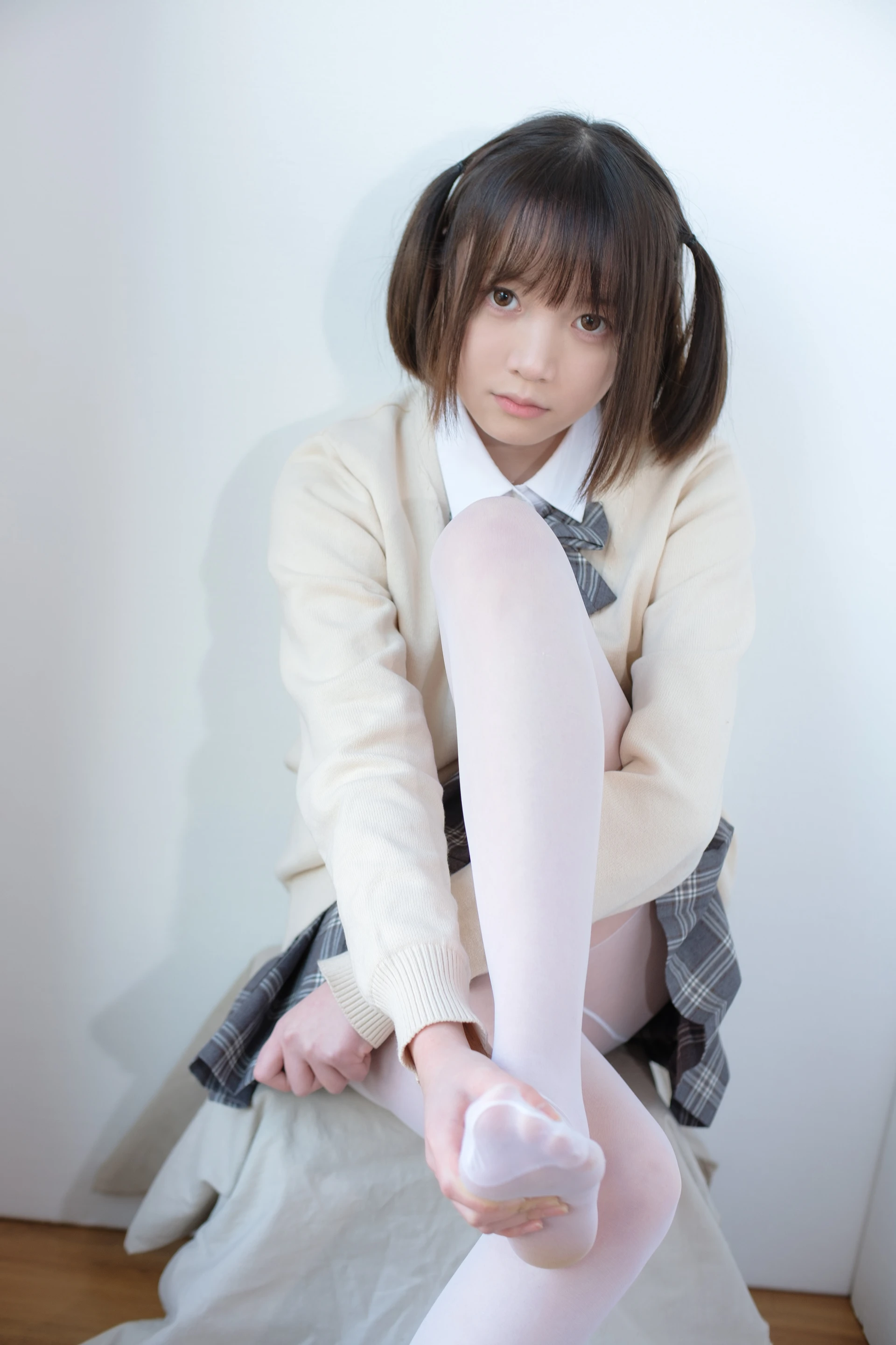 森萝财团 X-010-SSR [83P1V-1.46G]学生装, 校服, 森萝财团, 白丝, 美腿