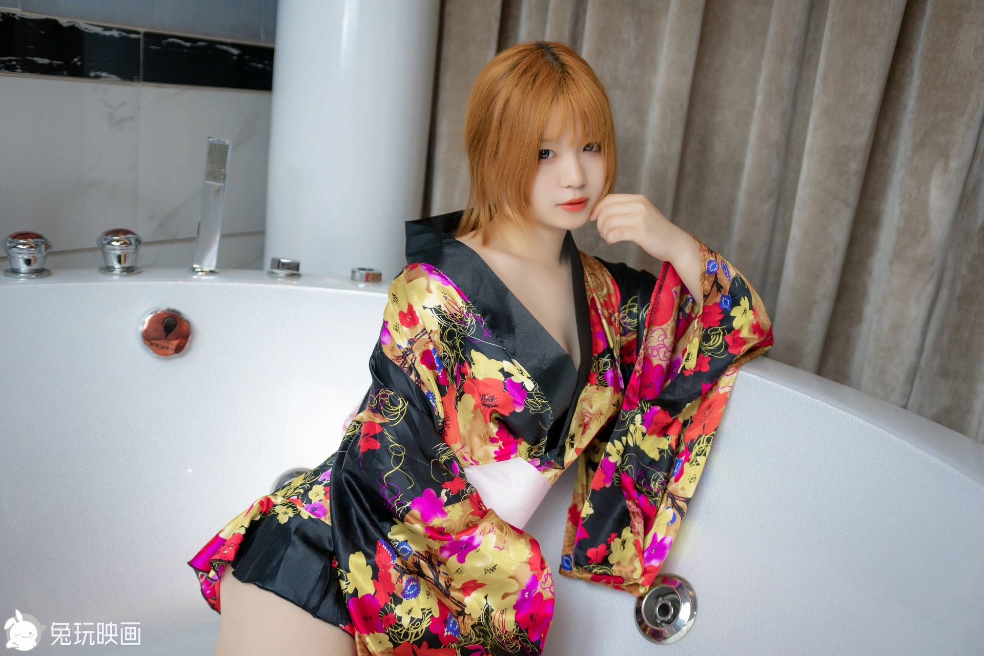 C28.001 浴缸里的和服 [42P-461MB]