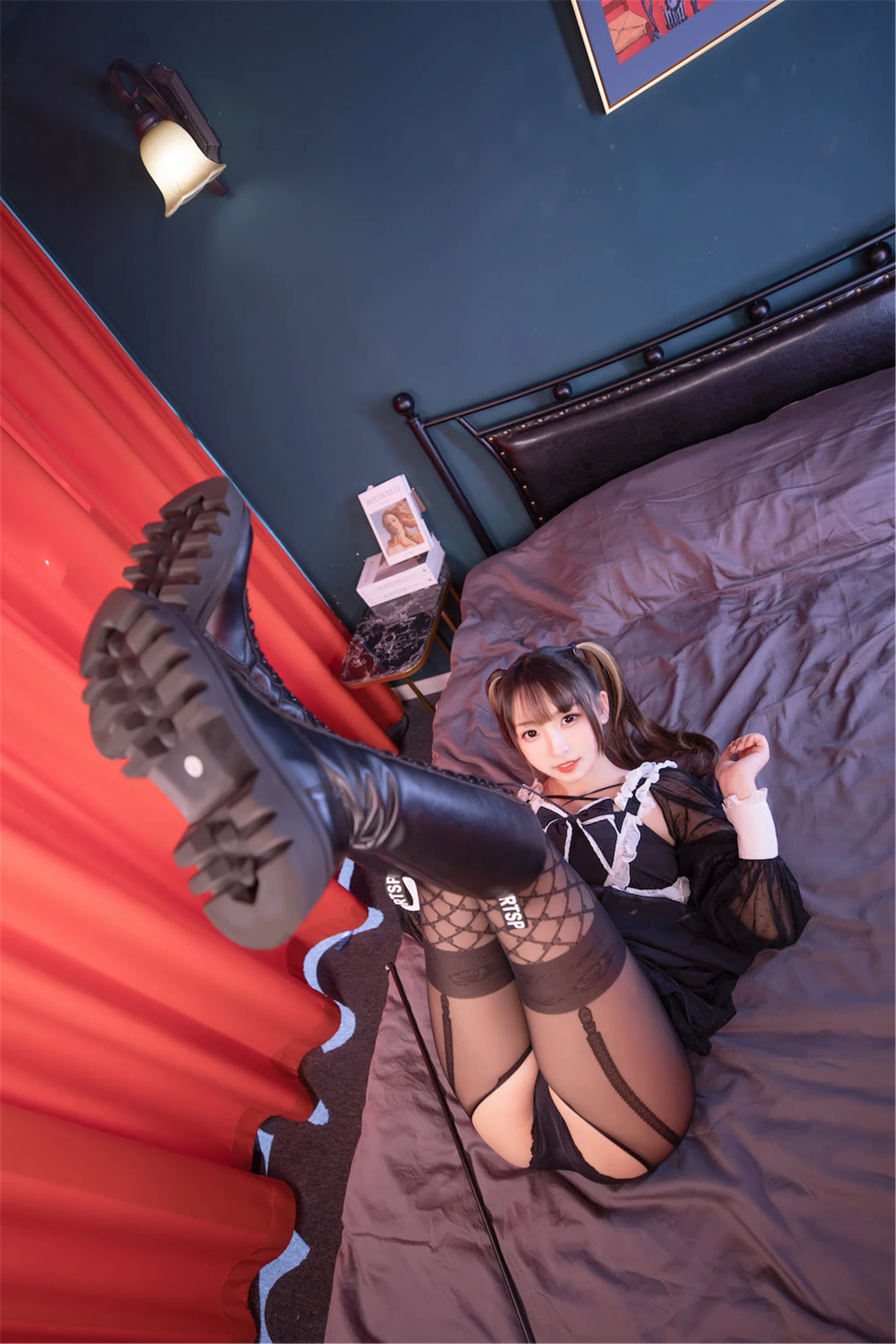 神楽坂真冬 第三季 序号21：《授業開始》 [150P2V-1.41GB]内衣, 双马尾, 女仆, 神楽坂真冬, 美腿, 美足, 高跟鞋, 黑丝