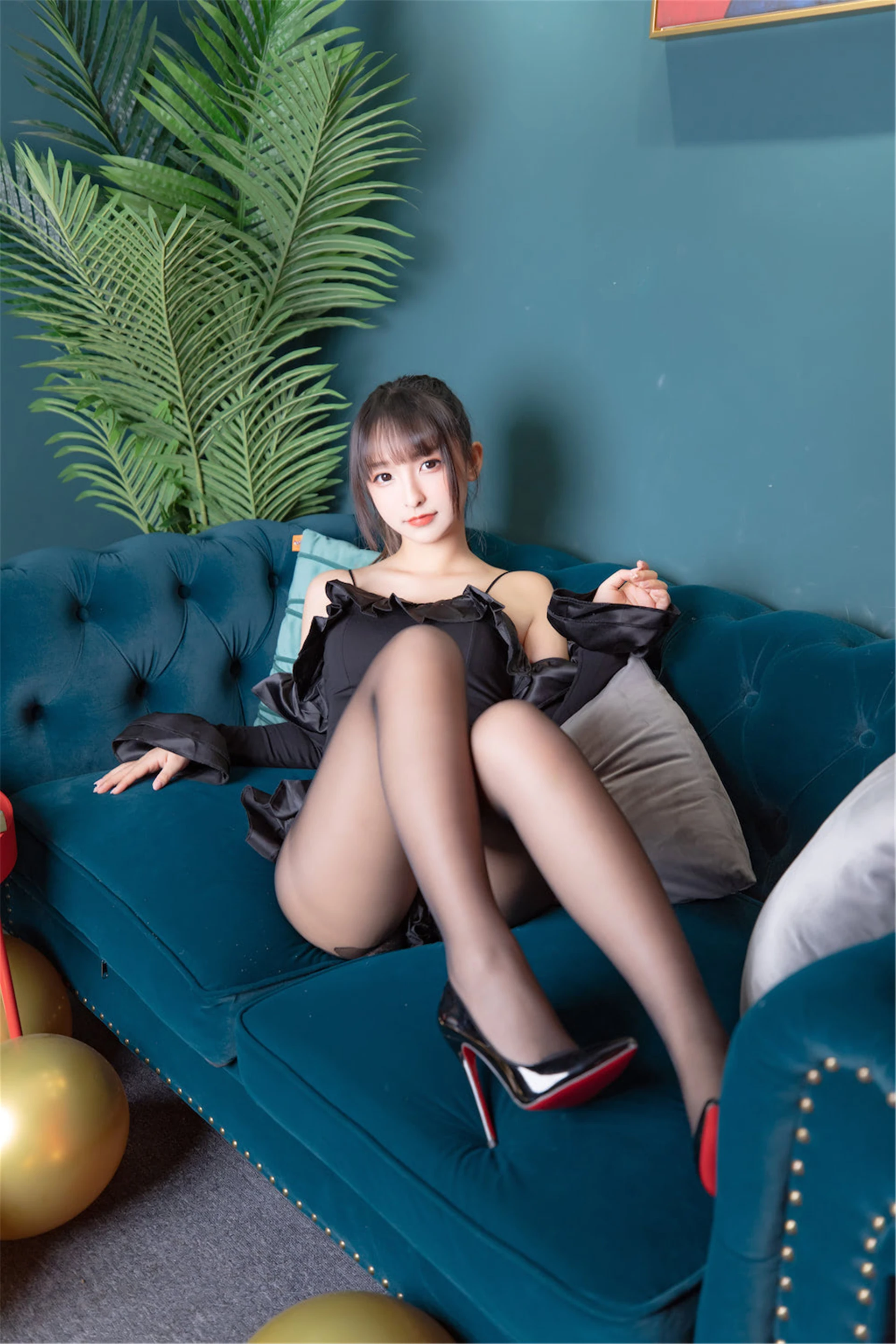 神楽坂真冬 第三季 序号21：《授業開始》 [150P2V-1.41GB]内衣, 双马尾, 女仆, 神楽坂真冬, 美腿, 美足, 高跟鞋, 黑丝