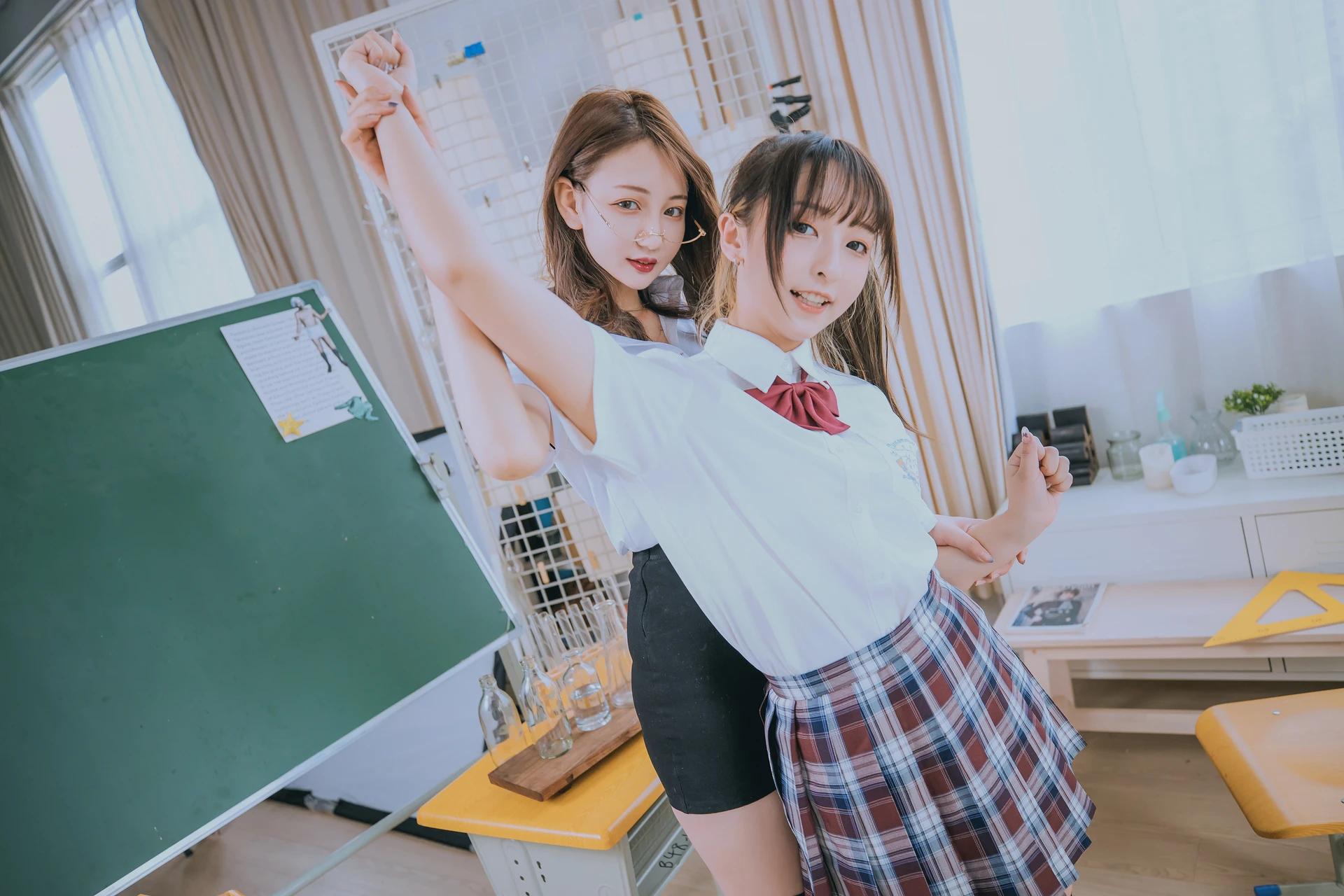 神楽坂真冬 第三季 序号3：《数之歌》百合教室 [150P3V-617MB]JK制服, OL制服, 内衣, 神楽坂真冬, 美腿, 美足, 黑丝