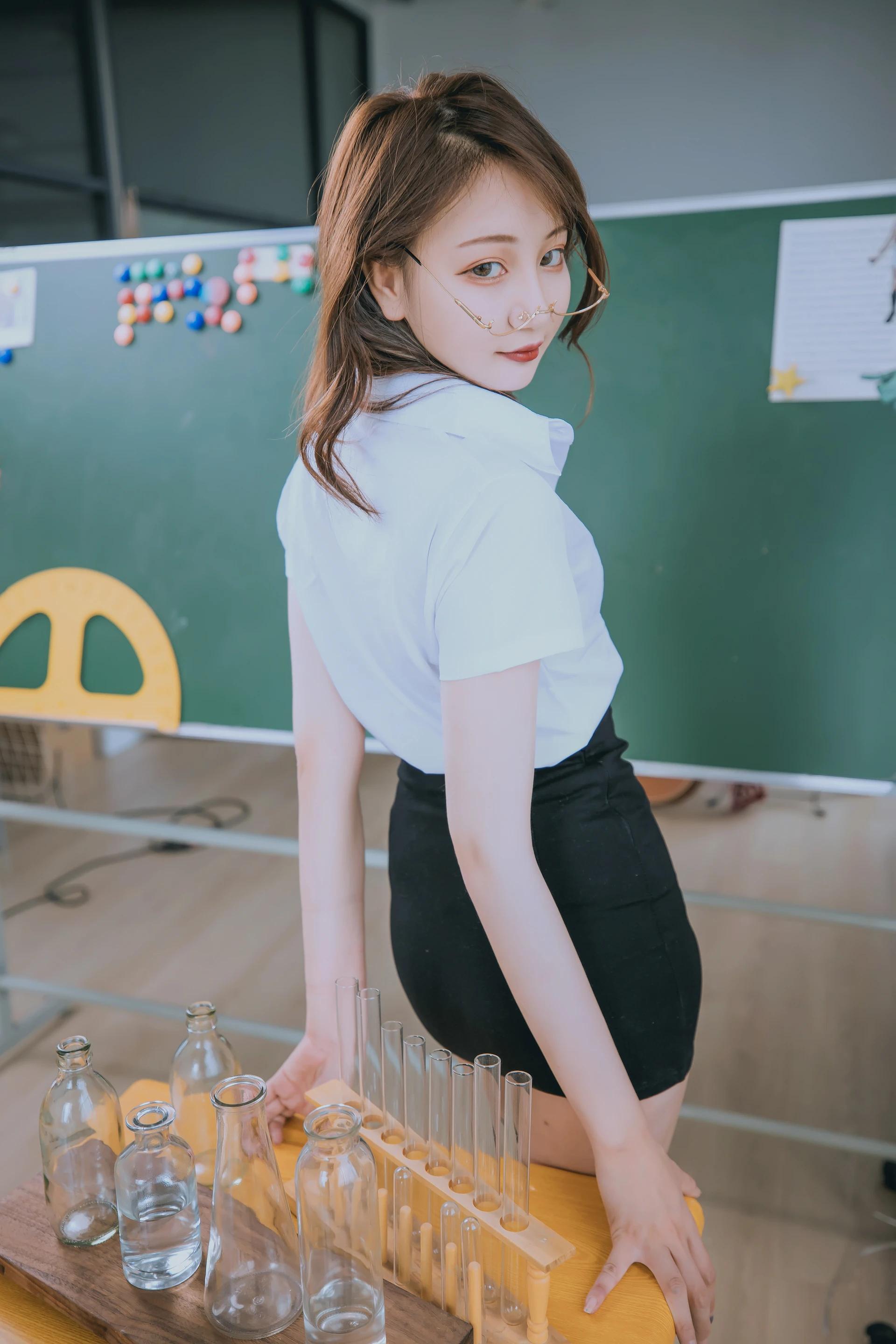 神楽坂真冬 第三季 序号3：《数之歌》百合教室 [150P3V-617MB]JK制服, OL制服, 内衣, 神楽坂真冬, 美腿, 美足, 黑丝