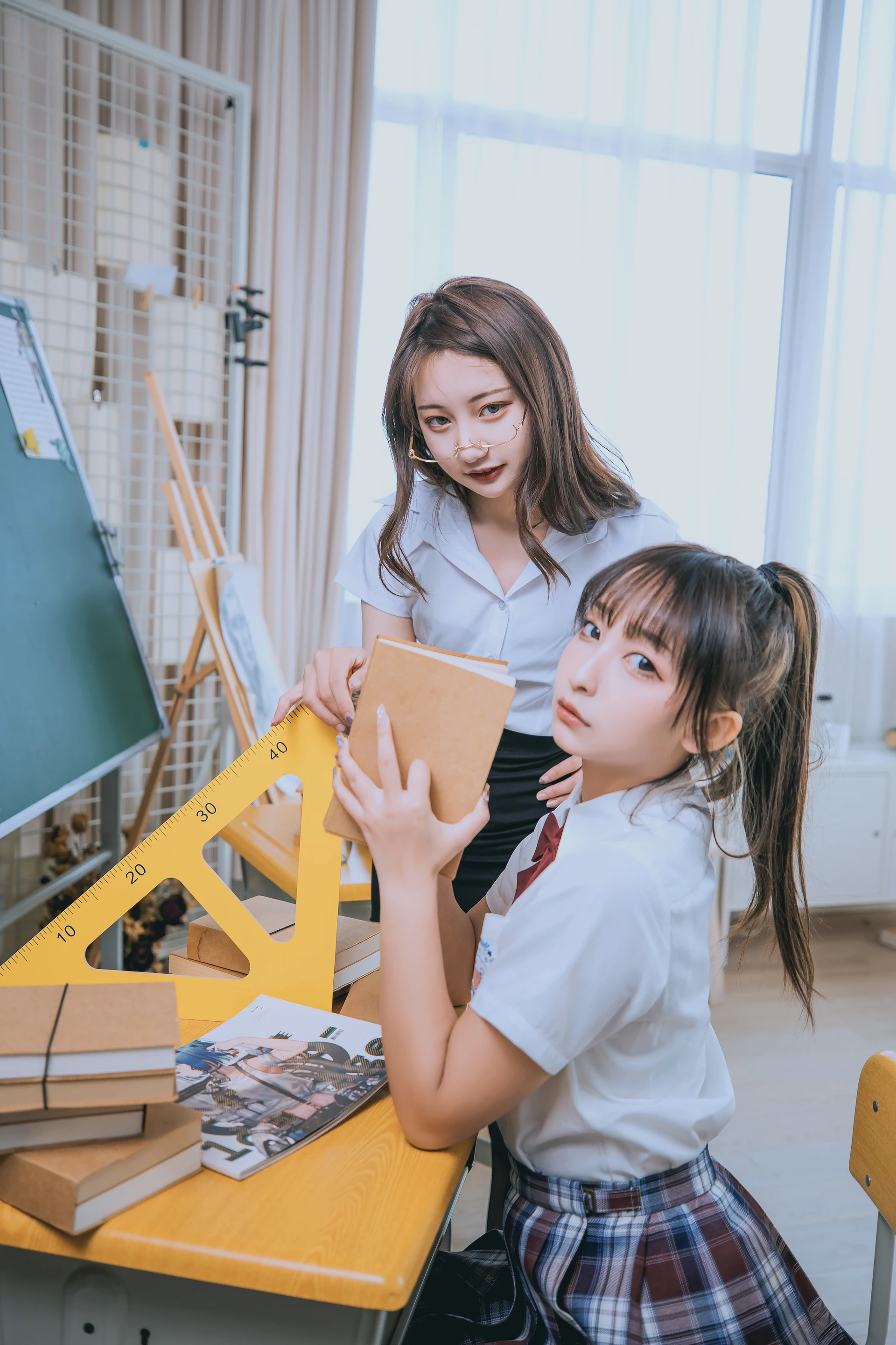 神楽坂真冬 第三季 序号3：《数之歌》百合教室 [150P3V-617MB]JK制服, OL制服, 内衣, 神楽坂真冬, 美腿, 美足, 黑丝