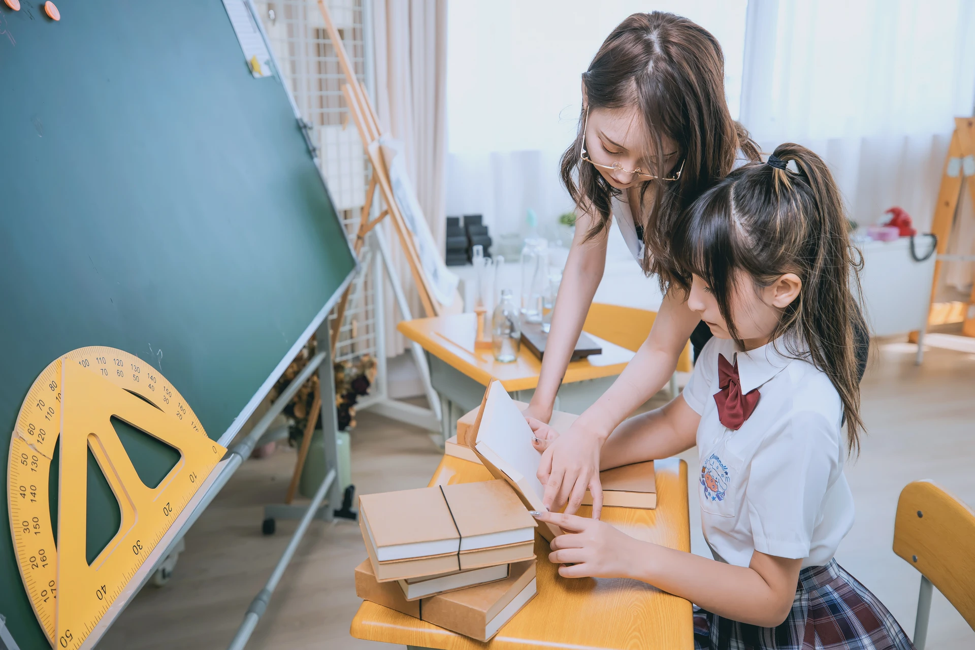 神楽坂真冬 第三季 序号3：《数之歌》百合教室 [150P3V-617MB]JK制服, OL制服, 内衣, 神楽坂真冬, 美腿, 美足, 黑丝