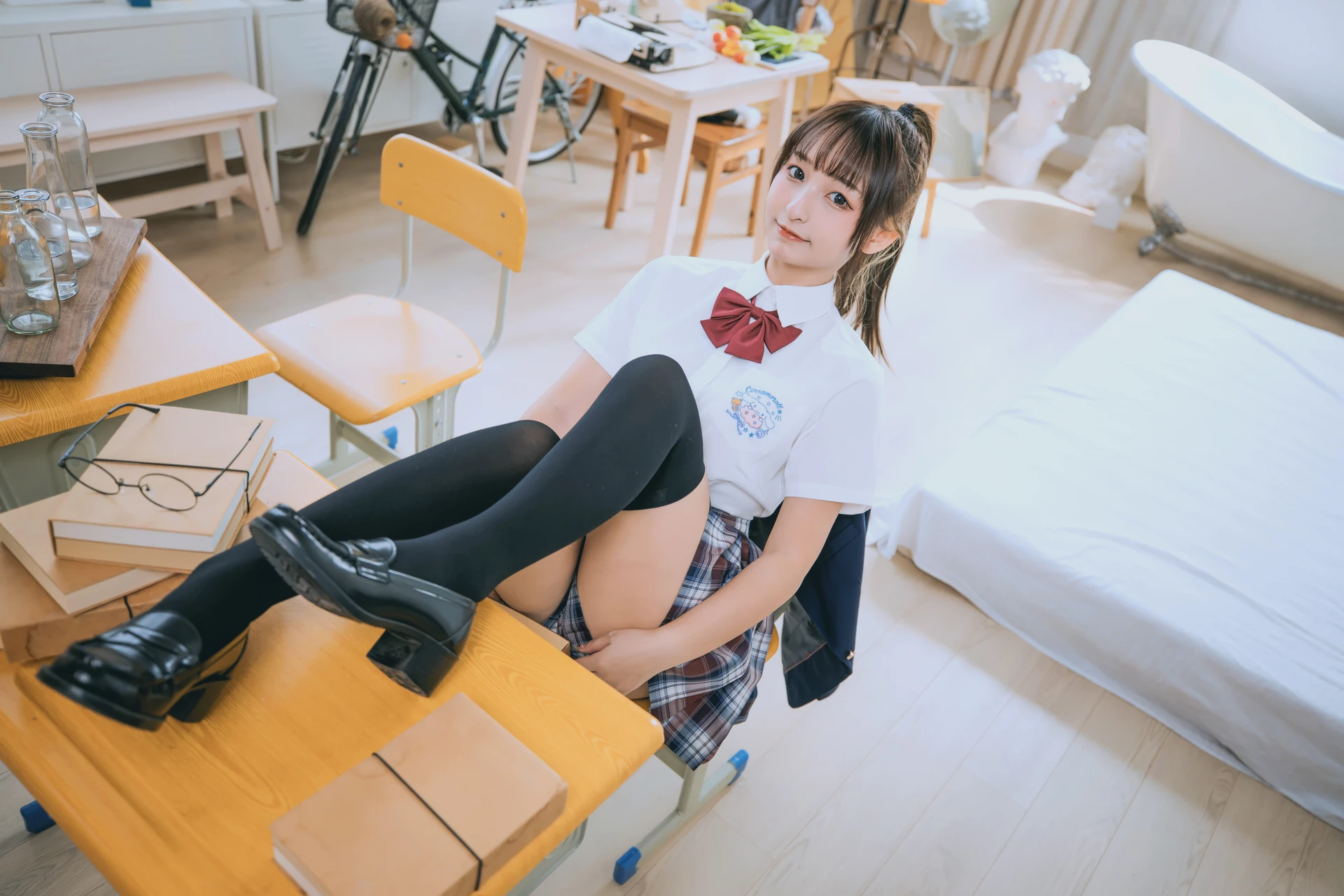 神楽坂真冬 第三季 序号3：《数之歌》百合教室 [150P3V-617MB]JK制服, OL制服, 内衣, 神楽坂真冬, 美腿, 美足, 黑丝