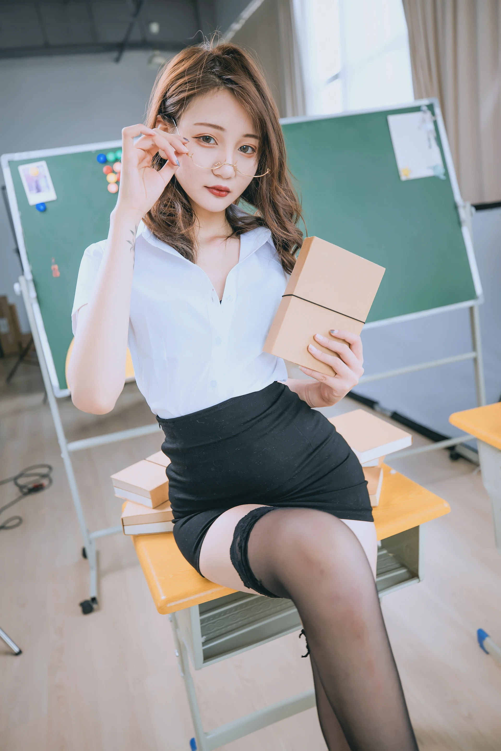 神楽坂真冬 第三季 序号3：《数之歌》百合教室 [150P3V-617MB]JK制服, OL制服, 内衣, 神楽坂真冬, 美腿, 美足, 黑丝