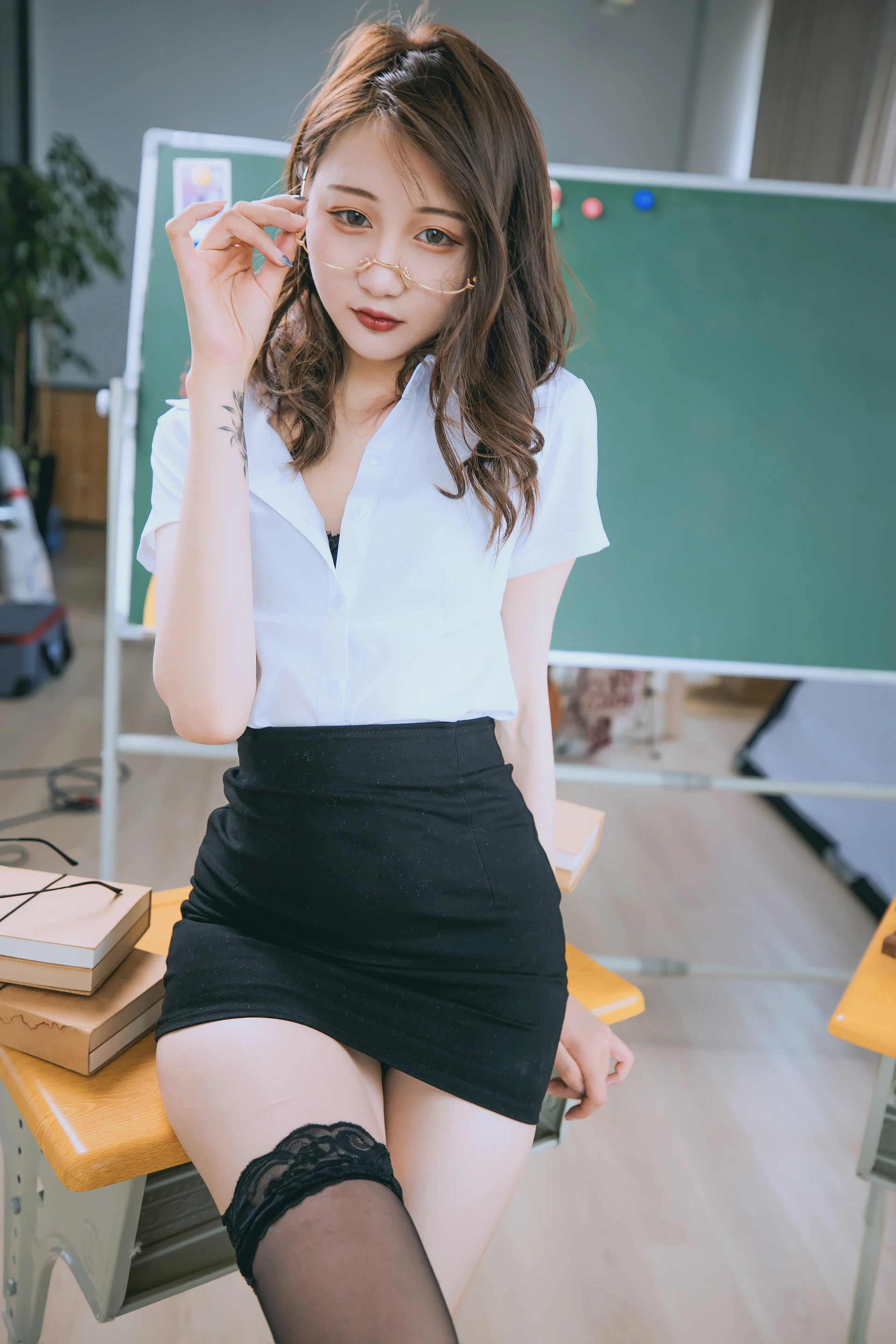 神楽坂真冬 第三季 序号3：《数之歌》百合教室 [150P3V-617MB]JK制服, OL制服, 内衣, 神楽坂真冬, 美腿, 美足, 黑丝