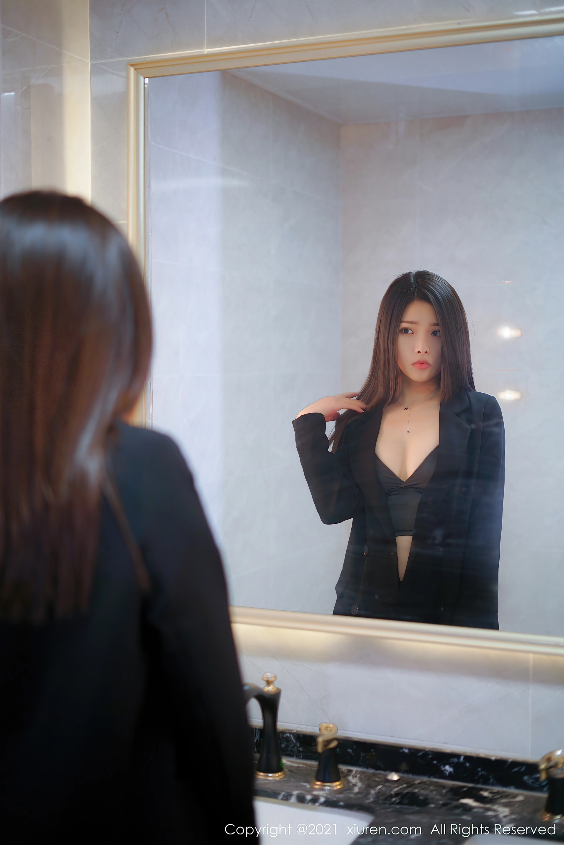 XiuRen秀人网 2021.11.03 No.4159 星萌 吊袜 美臀[52+1P 528MB]
