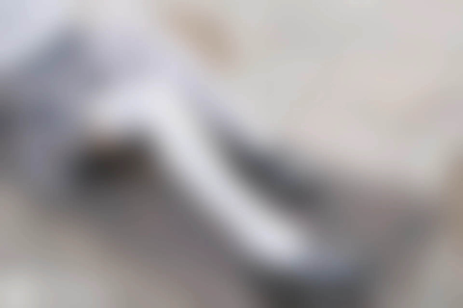 C36.005 路边的椅子上 [40P-76MB]