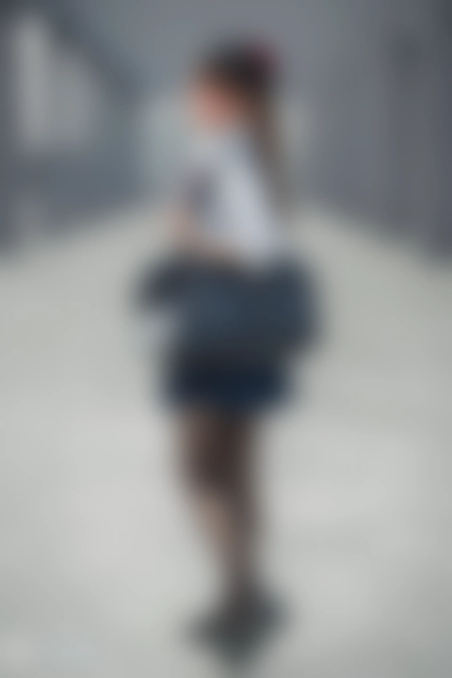 C08.001 被束缚的少女 [44P-584MB]
