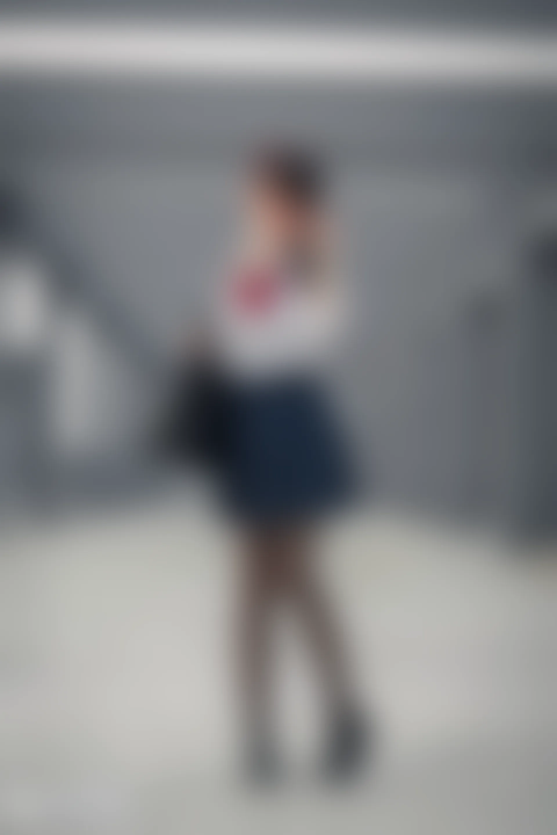 C08.001 被束缚的少女 [44P-584MB]