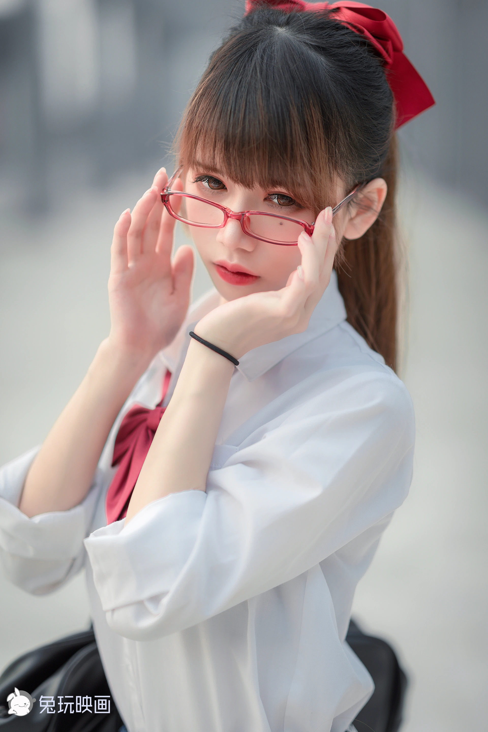 C08.001 被束缚的少女 [44P-584MB]