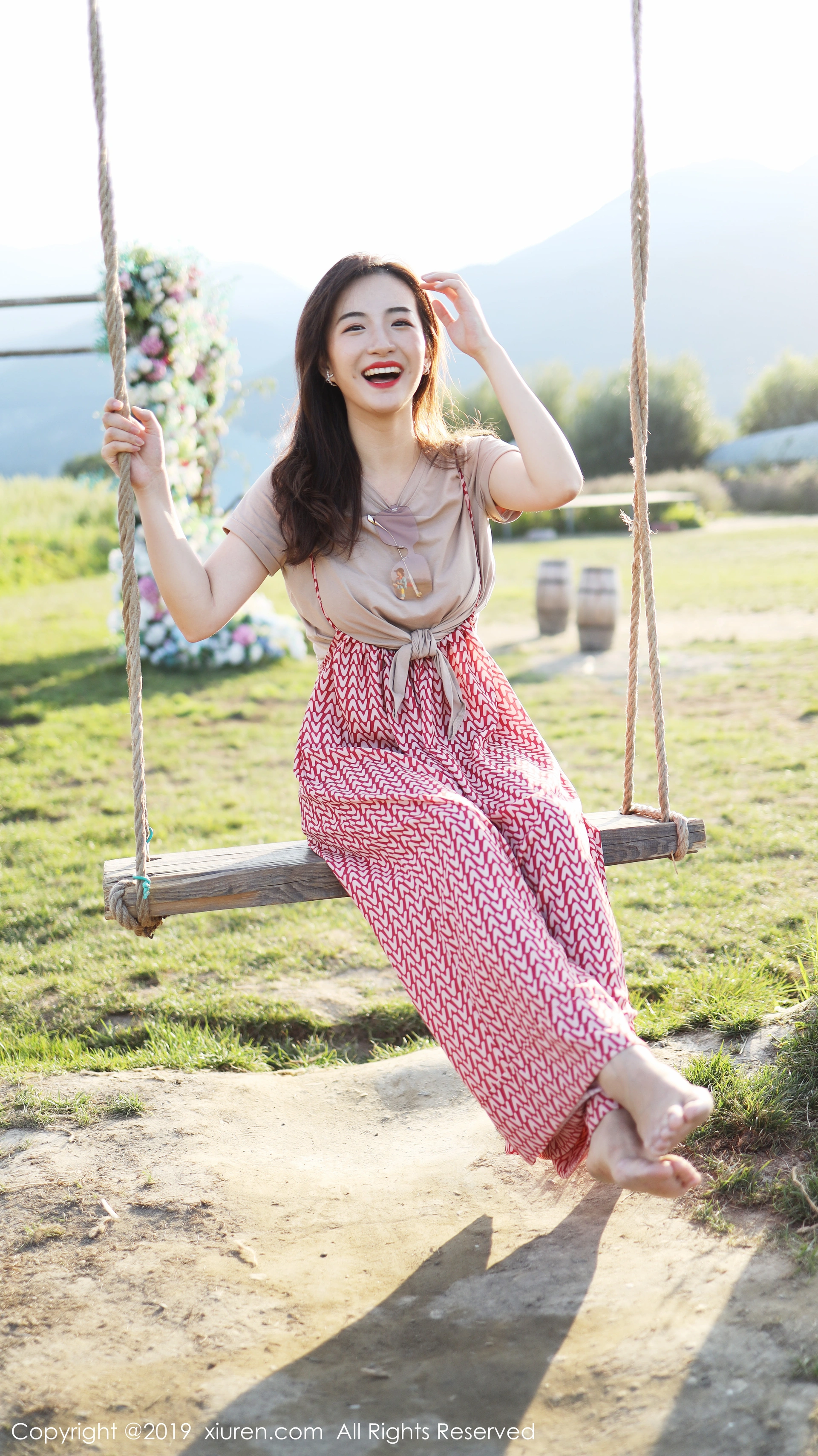 XiuRen秀人网 2019.10.11 No.1718 艺儿拿铁 [70+1P]