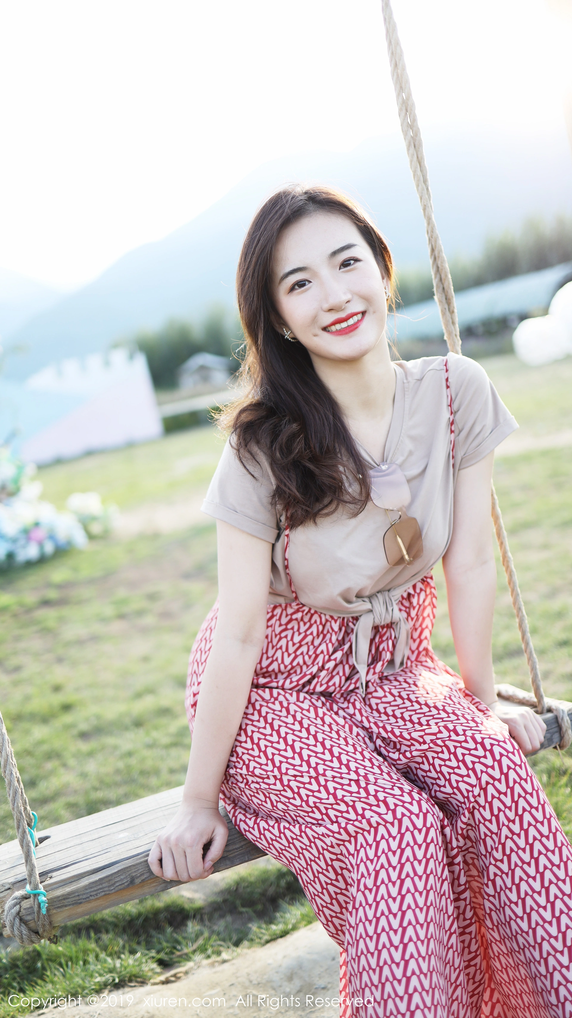 XiuRen秀人网 2019.10.11 No.1718 艺儿拿铁 [70+1P]