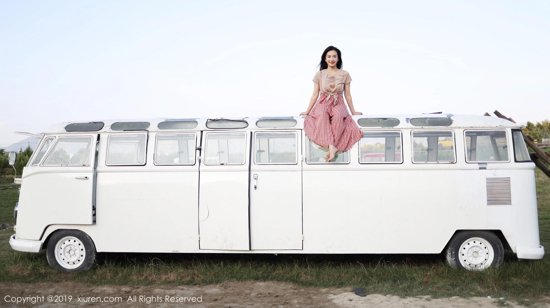 XiuRen秀人网 2019.10.11 No.1718 艺儿拿铁 [70+1P]