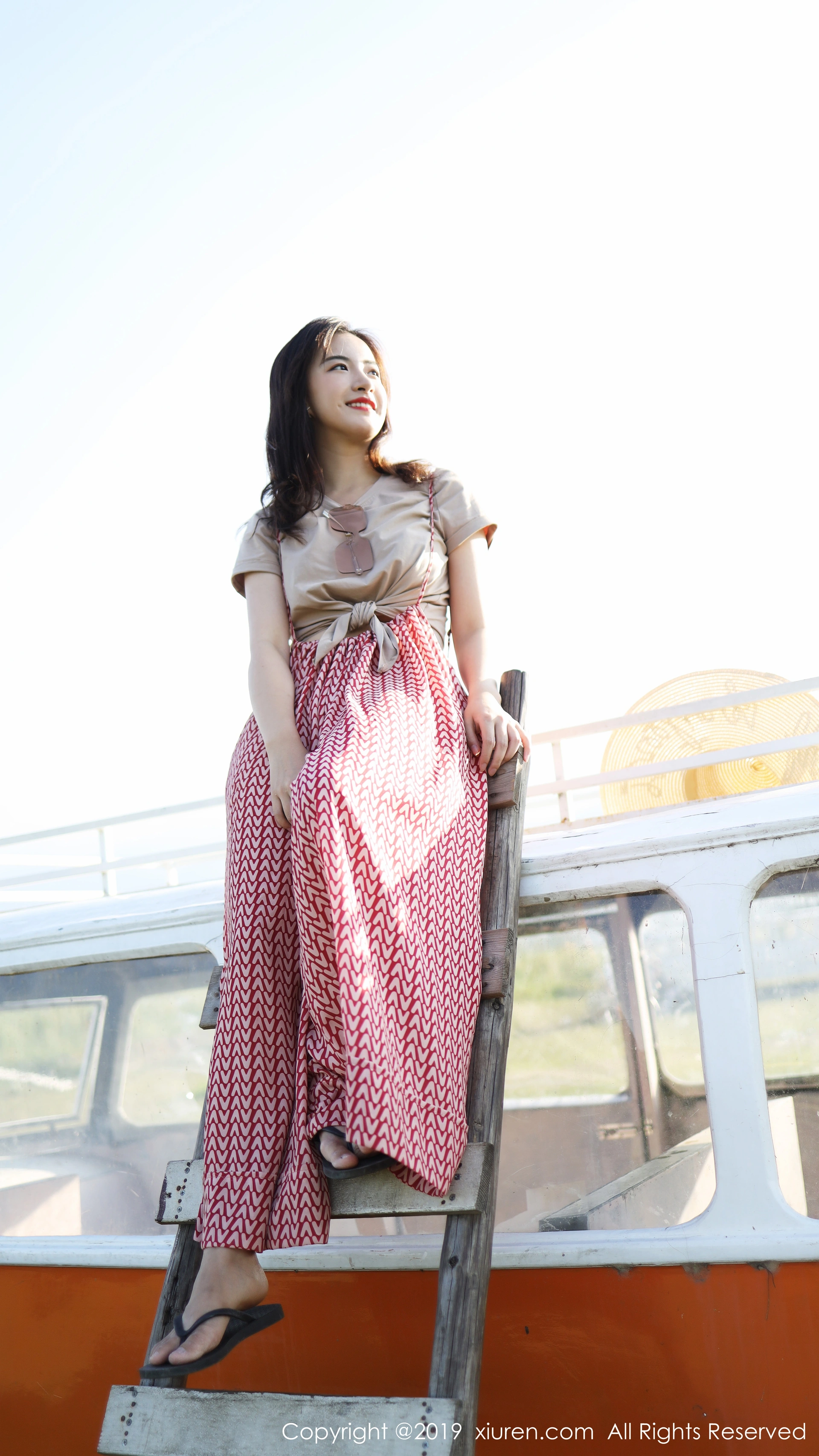 XiuRen秀人网 2019.10.11 No.1718 艺儿拿铁 [70+1P]