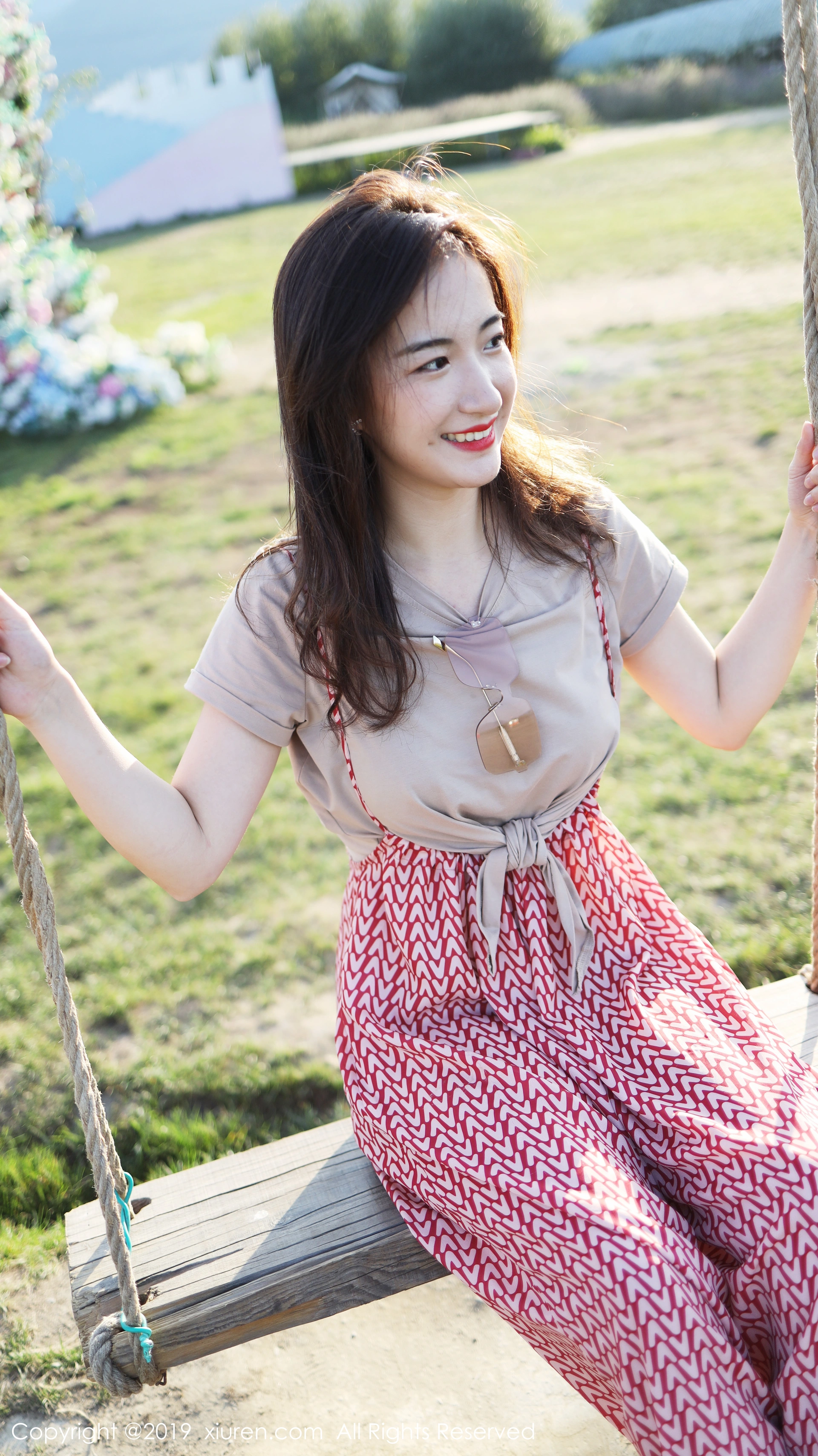 XiuRen秀人网 2019.10.11 No.1718 艺儿拿铁 [70+1P]