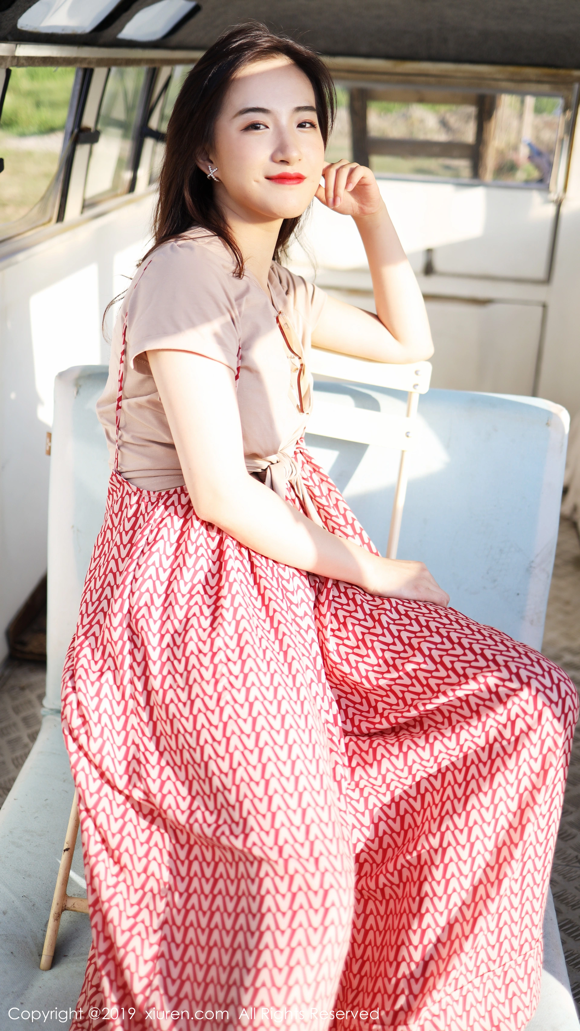 XiuRen秀人网 2019.10.11 No.1718 艺儿拿铁 [70+1P]