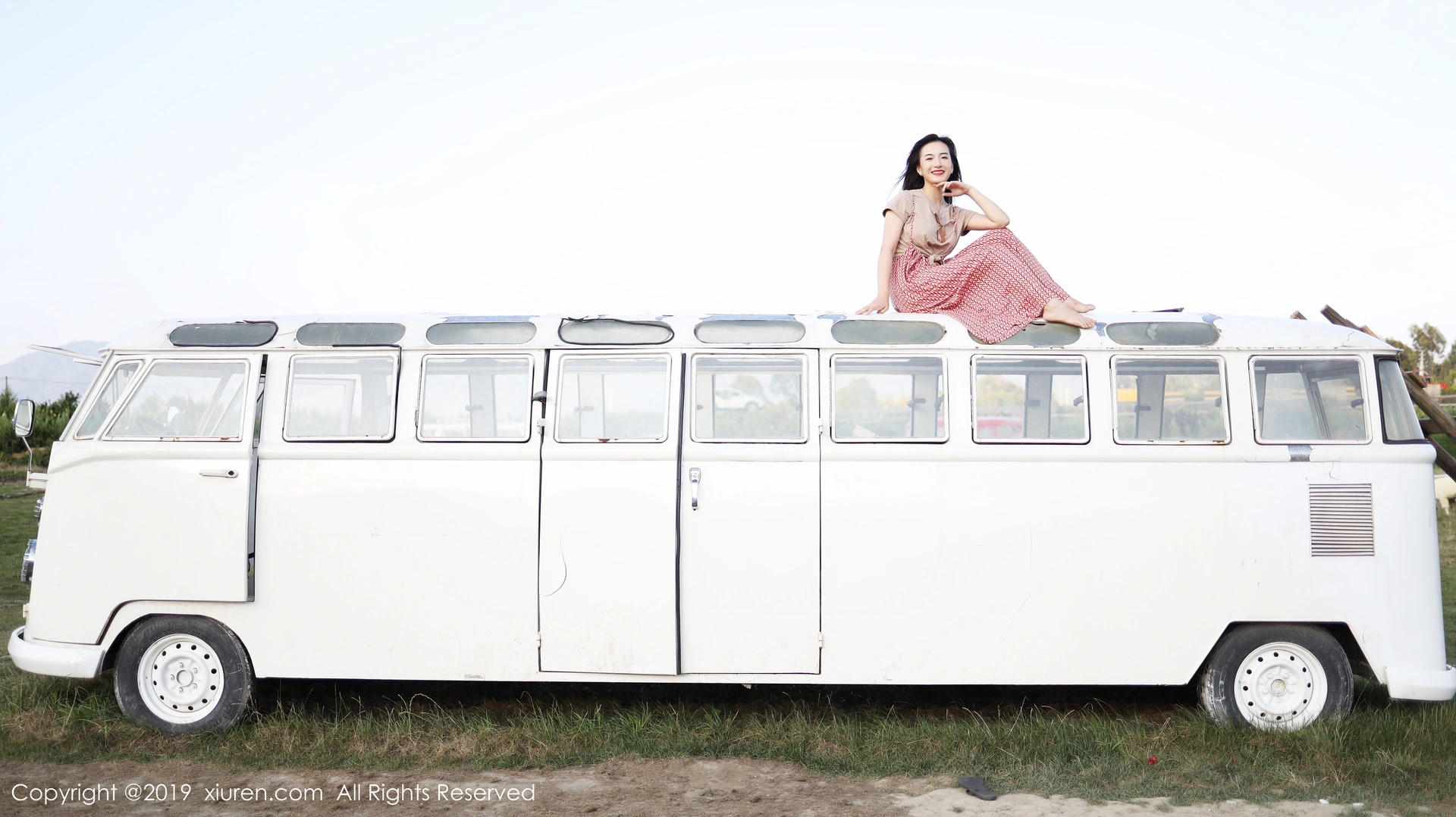 XiuRen秀人网 2019.10.11 No.1718 艺儿拿铁 [70+1P]