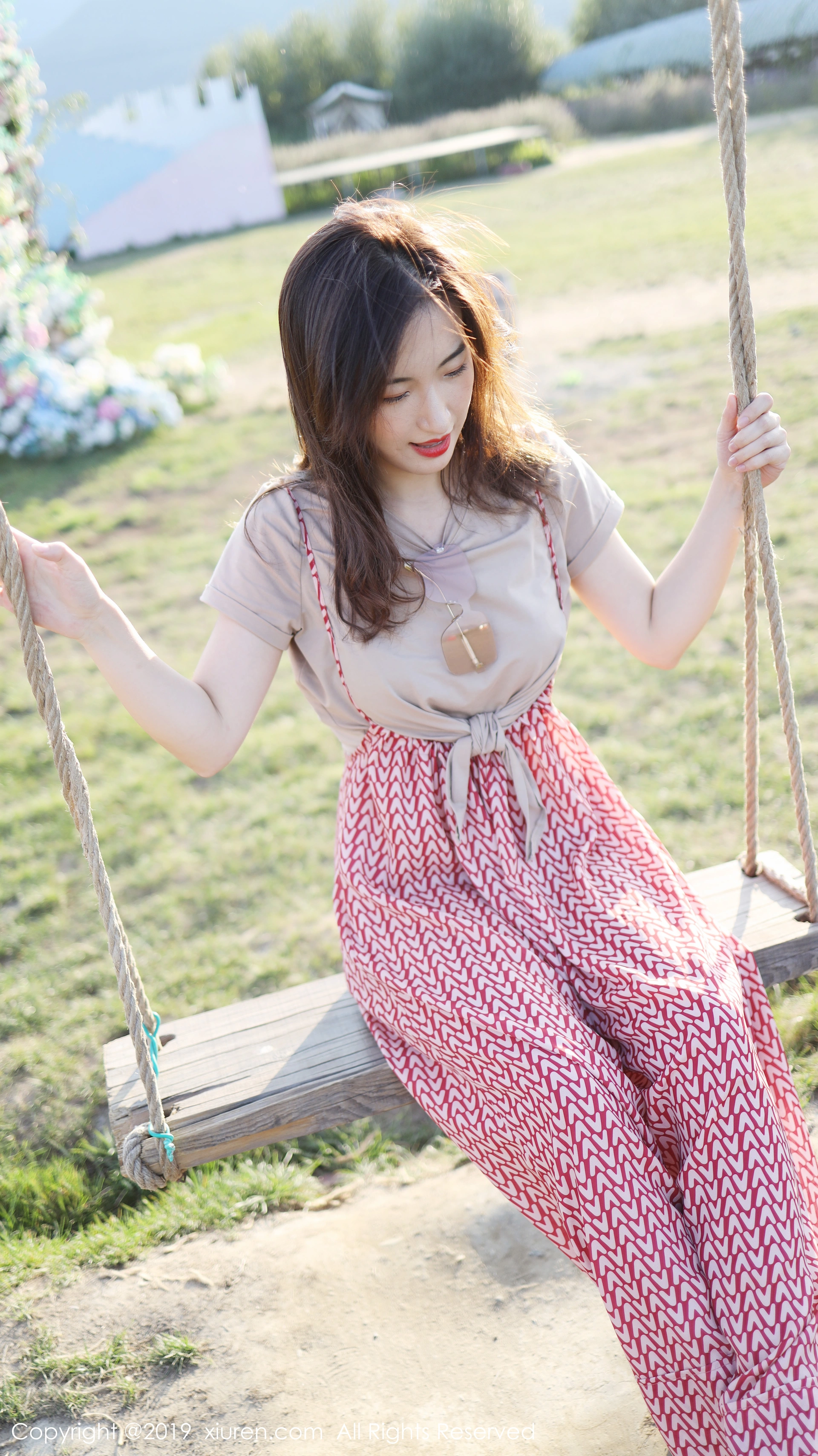 XiuRen秀人网 2019.10.11 No.1718 艺儿拿铁 [70+1P]