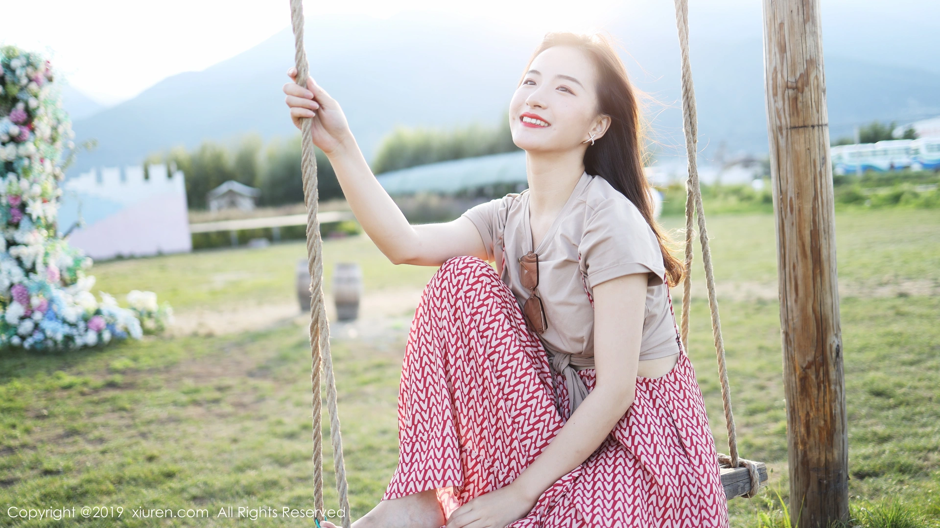 XiuRen秀人网 2019.10.11 No.1718 艺儿拿铁 [70+1P]