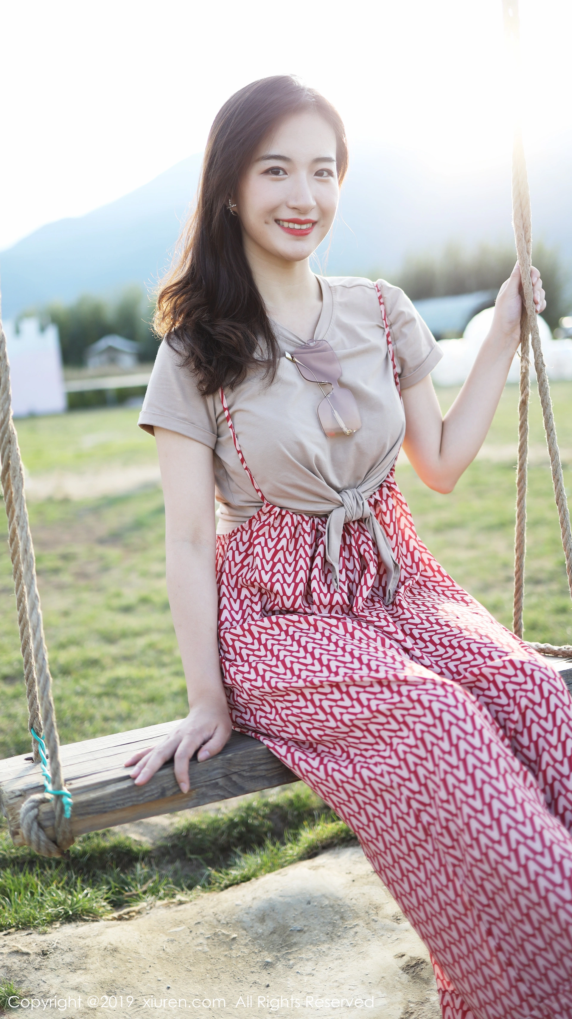 XiuRen秀人网 2019.10.11 No.1718 艺儿拿铁 [70+1P]