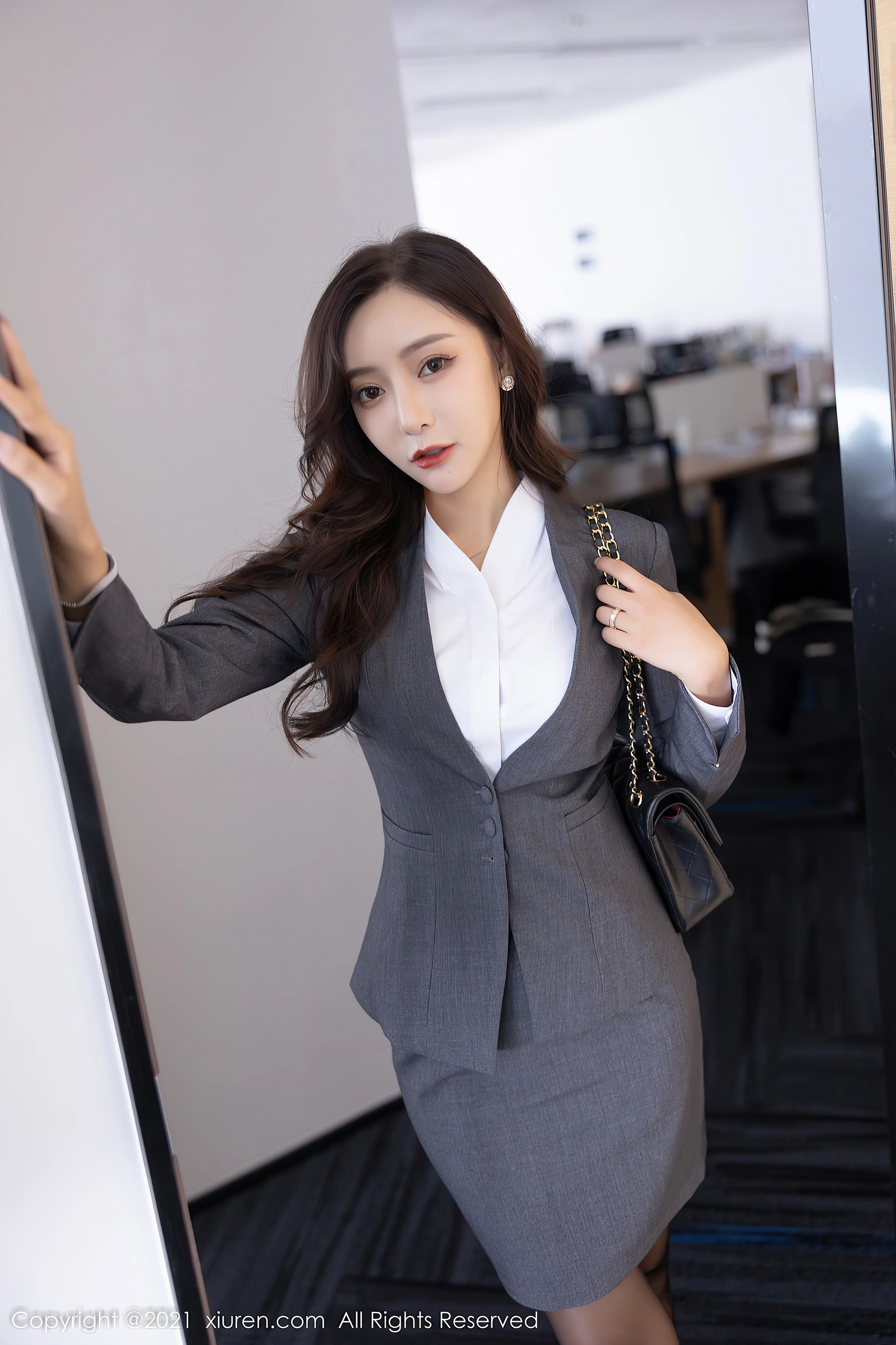 XiuRen秀人网 2021.12.06 No.4304 王馨瑶yanni 性感制服[101+1P 963MB]