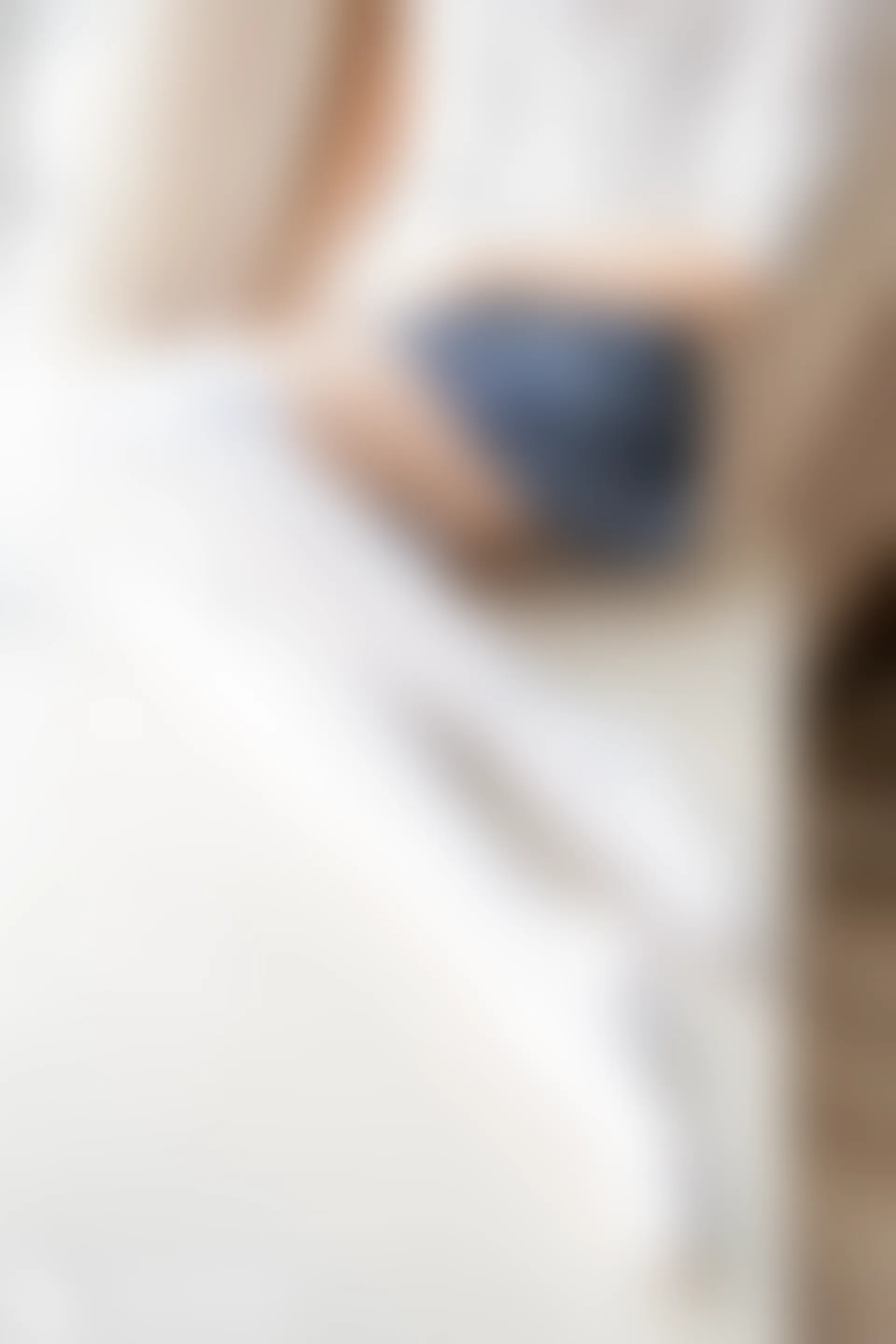 C37.002 窗台上的短裙白丝 [40P-76MB]