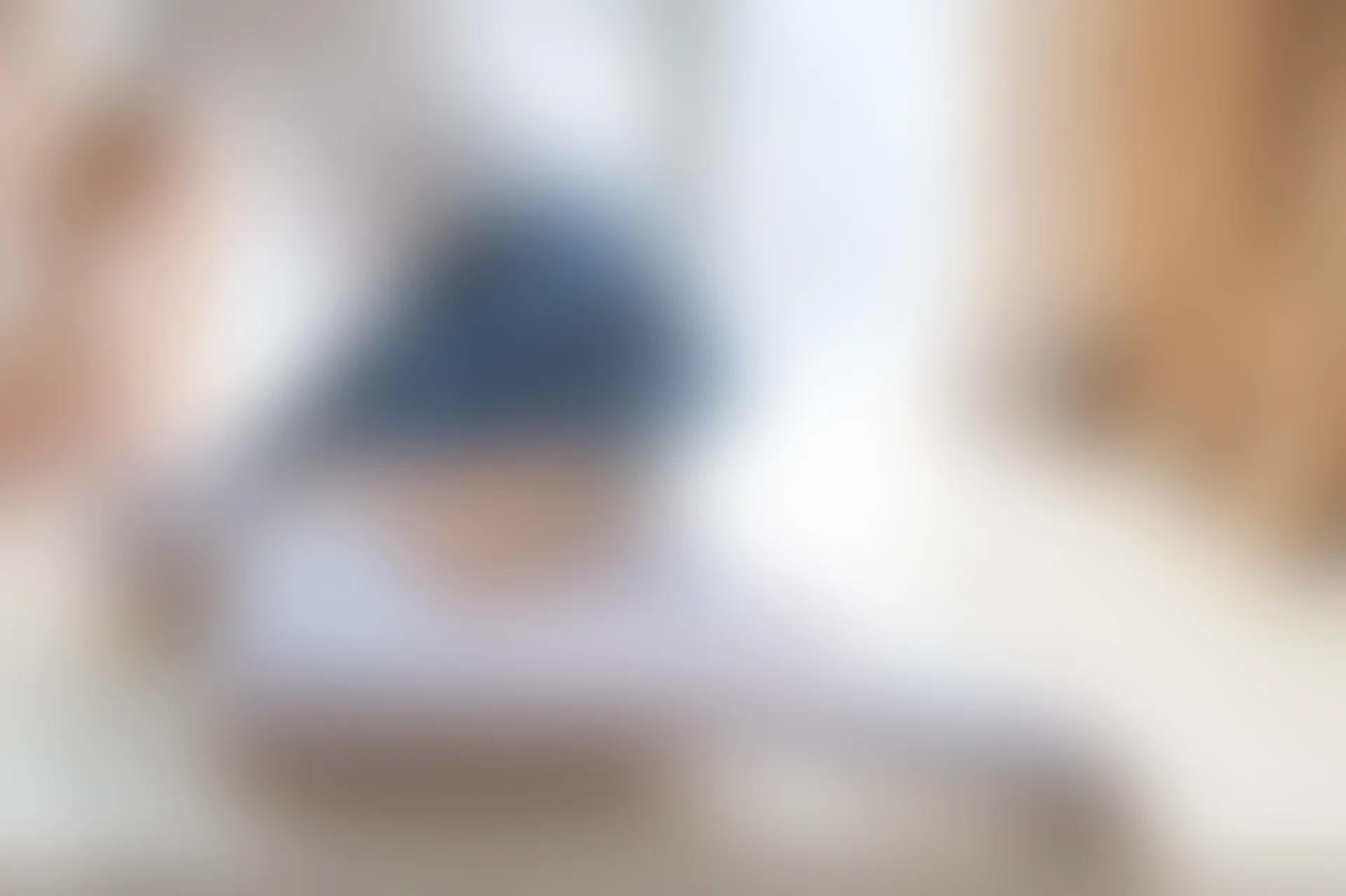 C37.002 窗台上的短裙白丝 [40P-76MB]