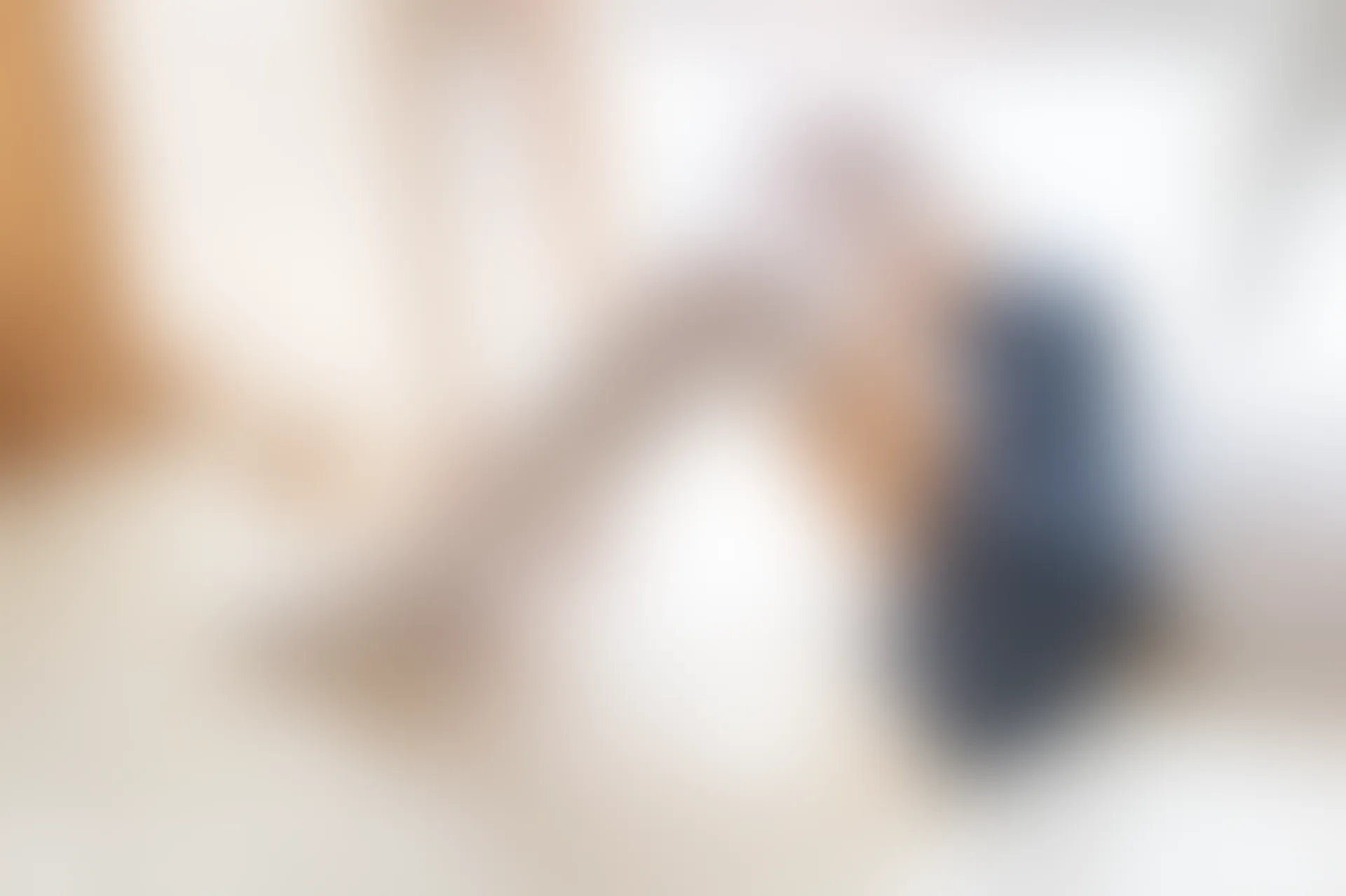 C37.002 窗台上的短裙白丝 [40P-76MB]