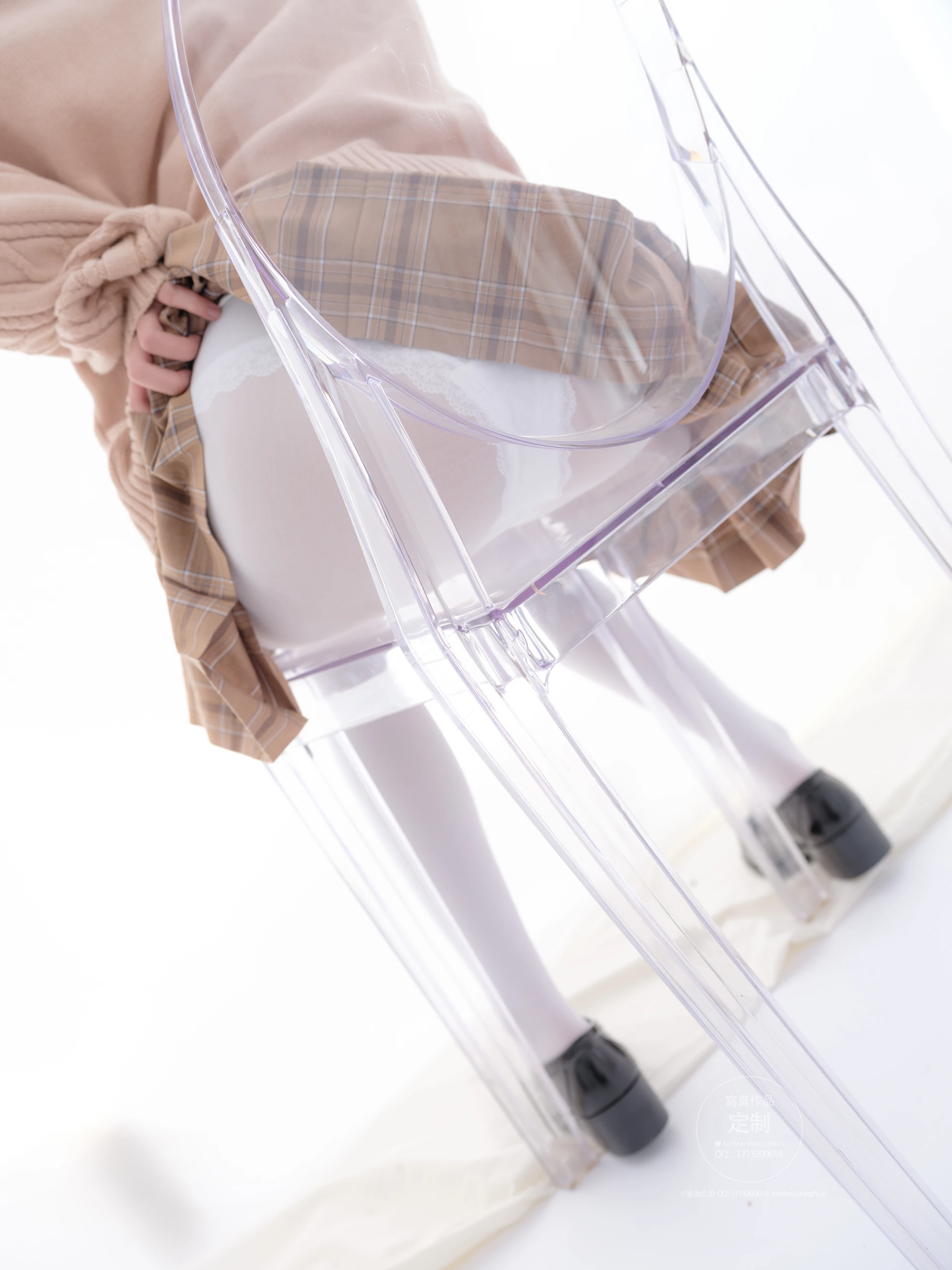 紧急企划 VOL.018 [67P1V-1.1G] 一只喵喵梓 白丝双马尾毛衣jk短裙JK制服, 一只喵喵梓, 双马尾, 白丝, 紧急企划, 美腿, 美足