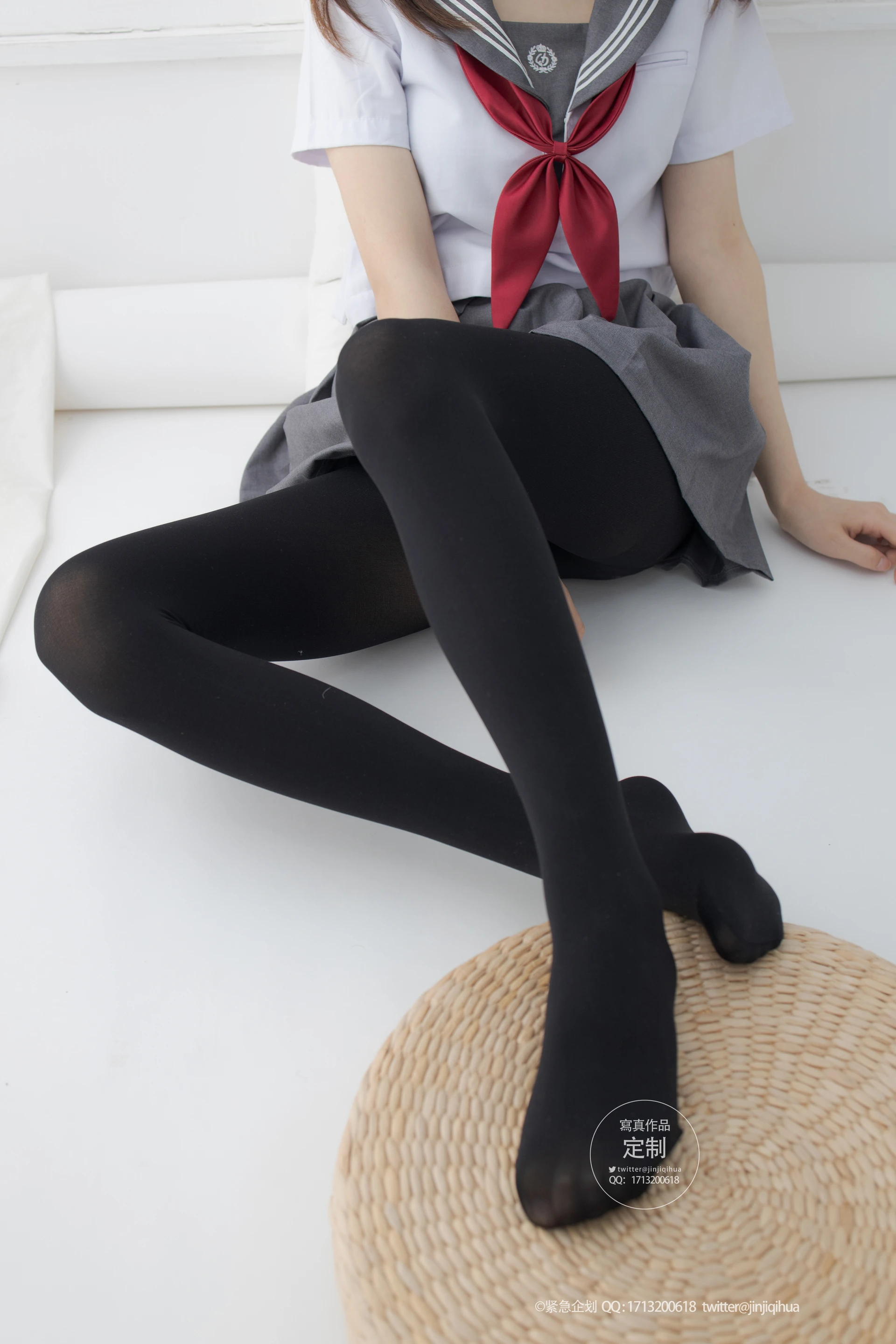 紧急企划 G-002 [60P-594M] 小奶糕MilkyJK, JK制服, 制服, 可爱, 学生装, 小奶糕Milky, 紧急企划, 美腿, 美足, 黑丝