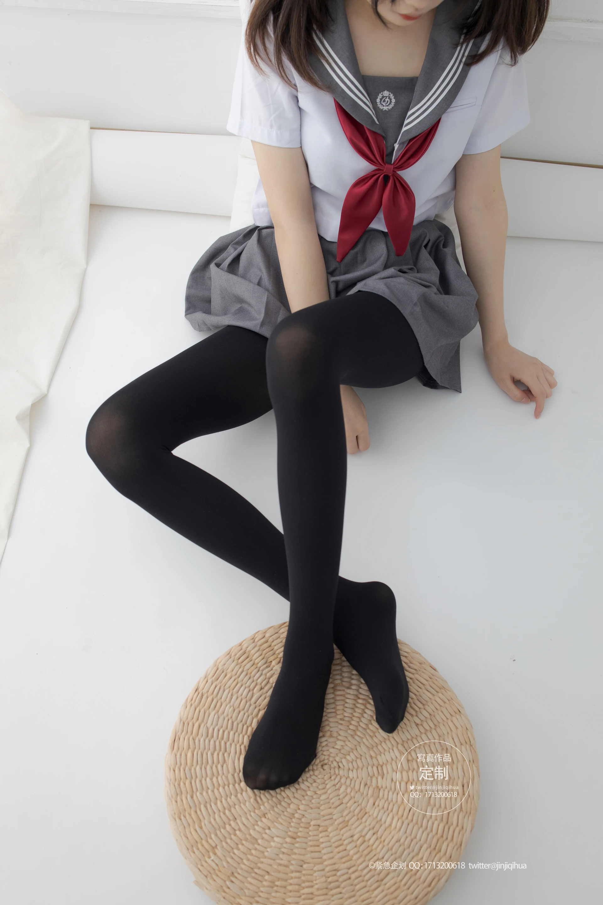 紧急企划 G-002 [60P-594M] 小奶糕MilkyJK, JK制服, 制服, 可爱, 学生装, 小奶糕Milky, 紧急企划, 美腿, 美足, 黑丝