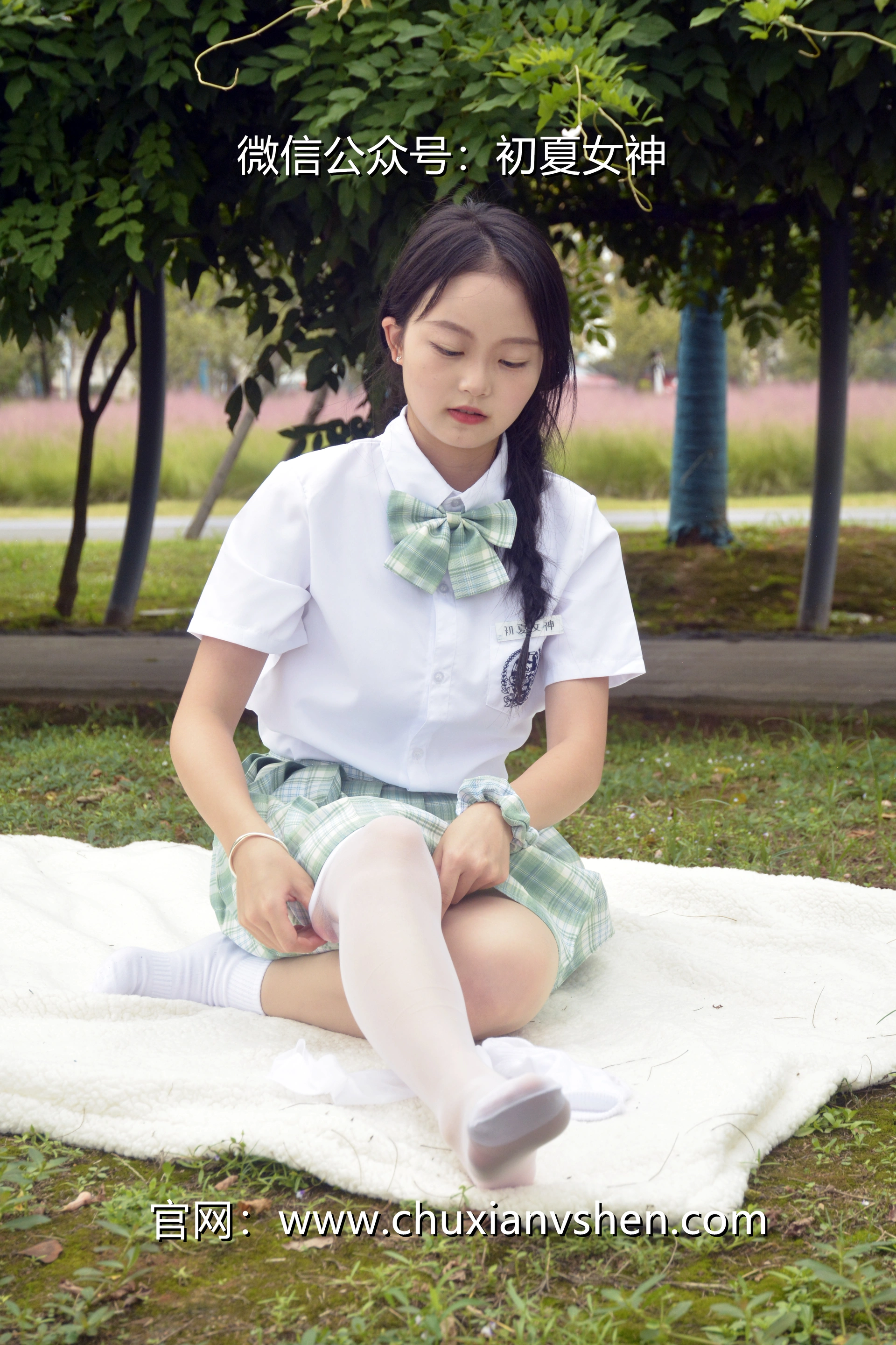 初夏女神 NO.093 双双 雪松JK套[140P+1V／5.53GB]